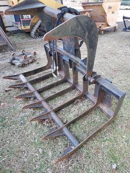 John Deere quick disconnect grapple bucket
