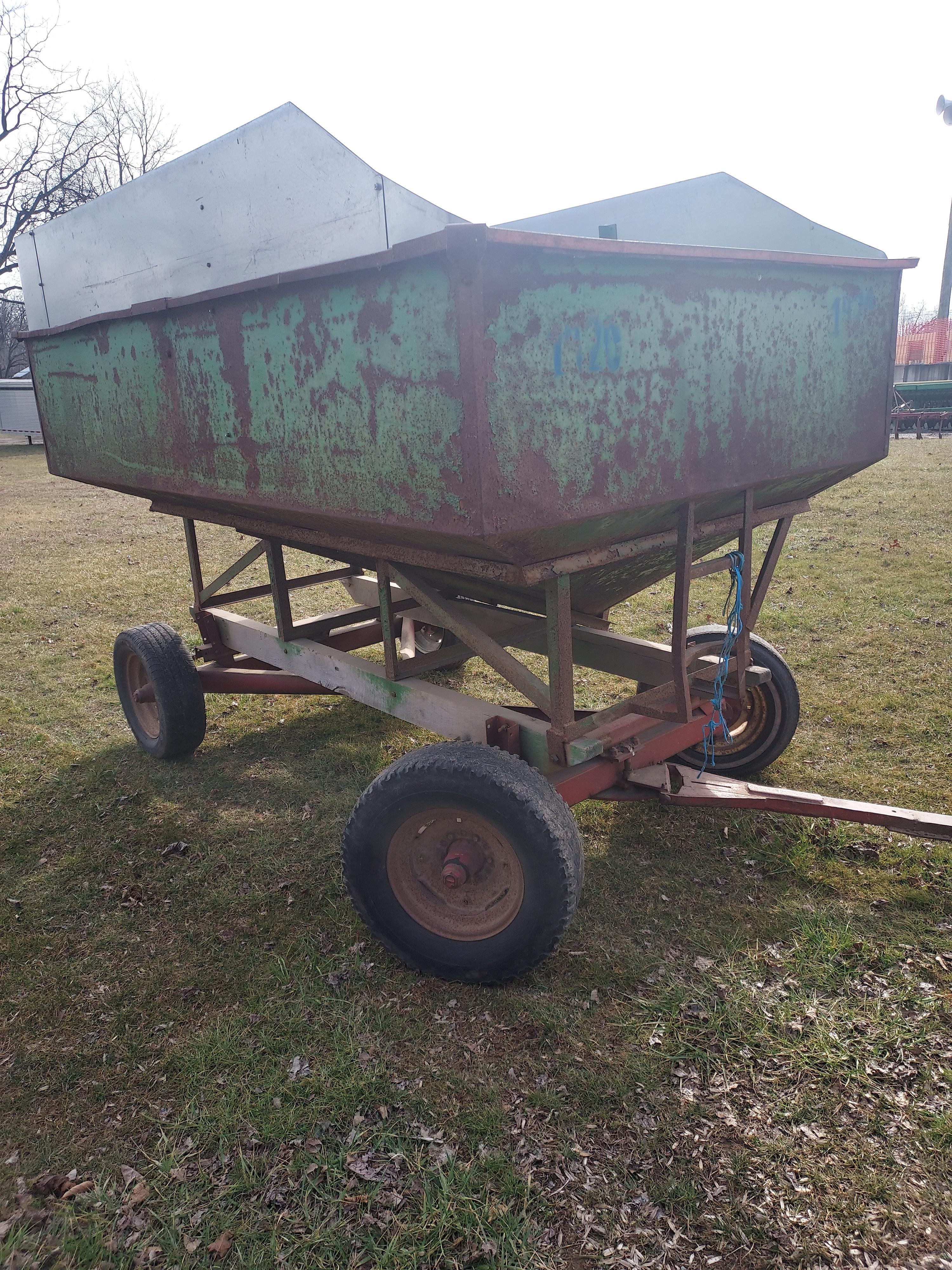 175 bushel gravity bin wagon