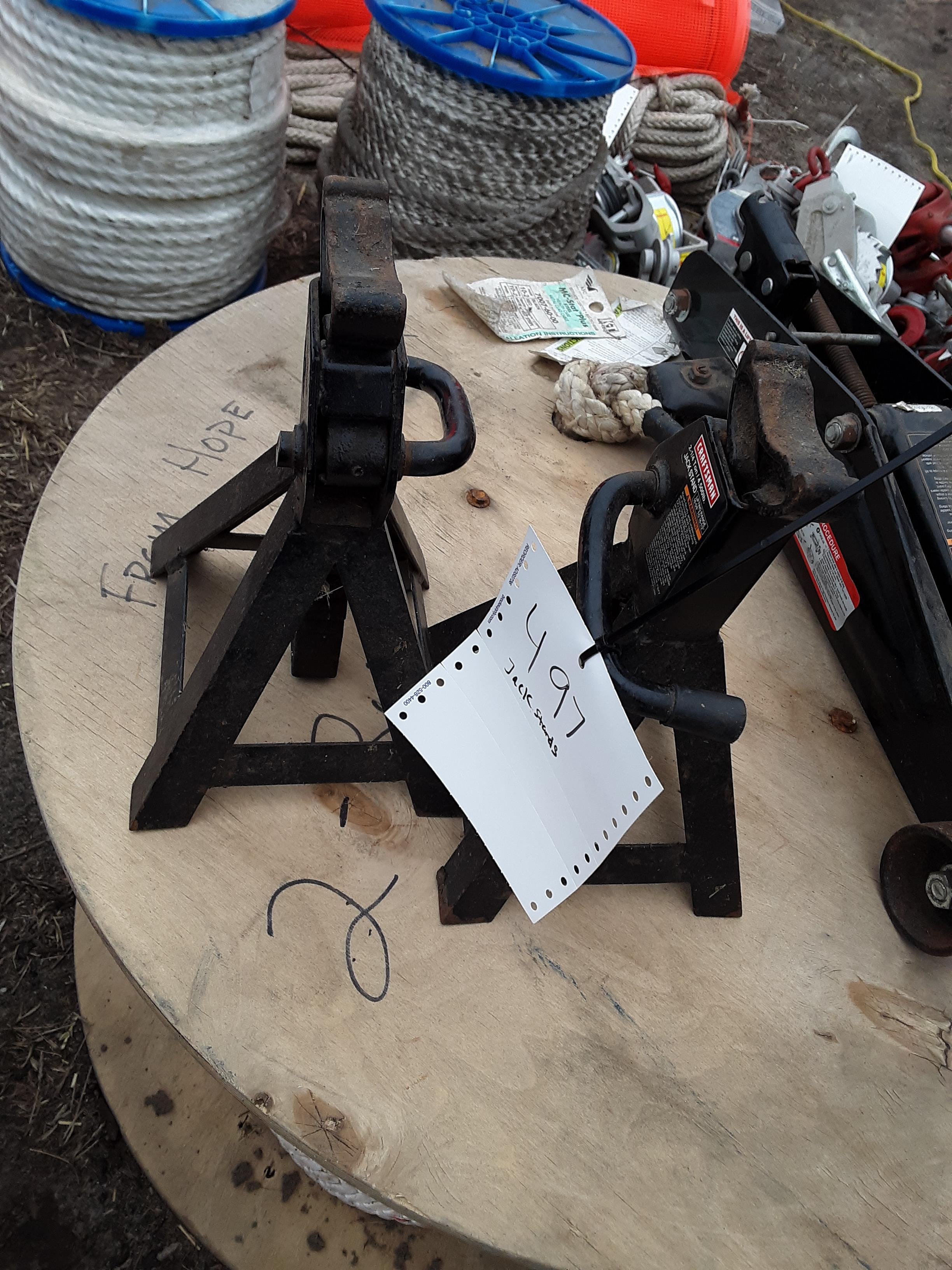 Jack stands