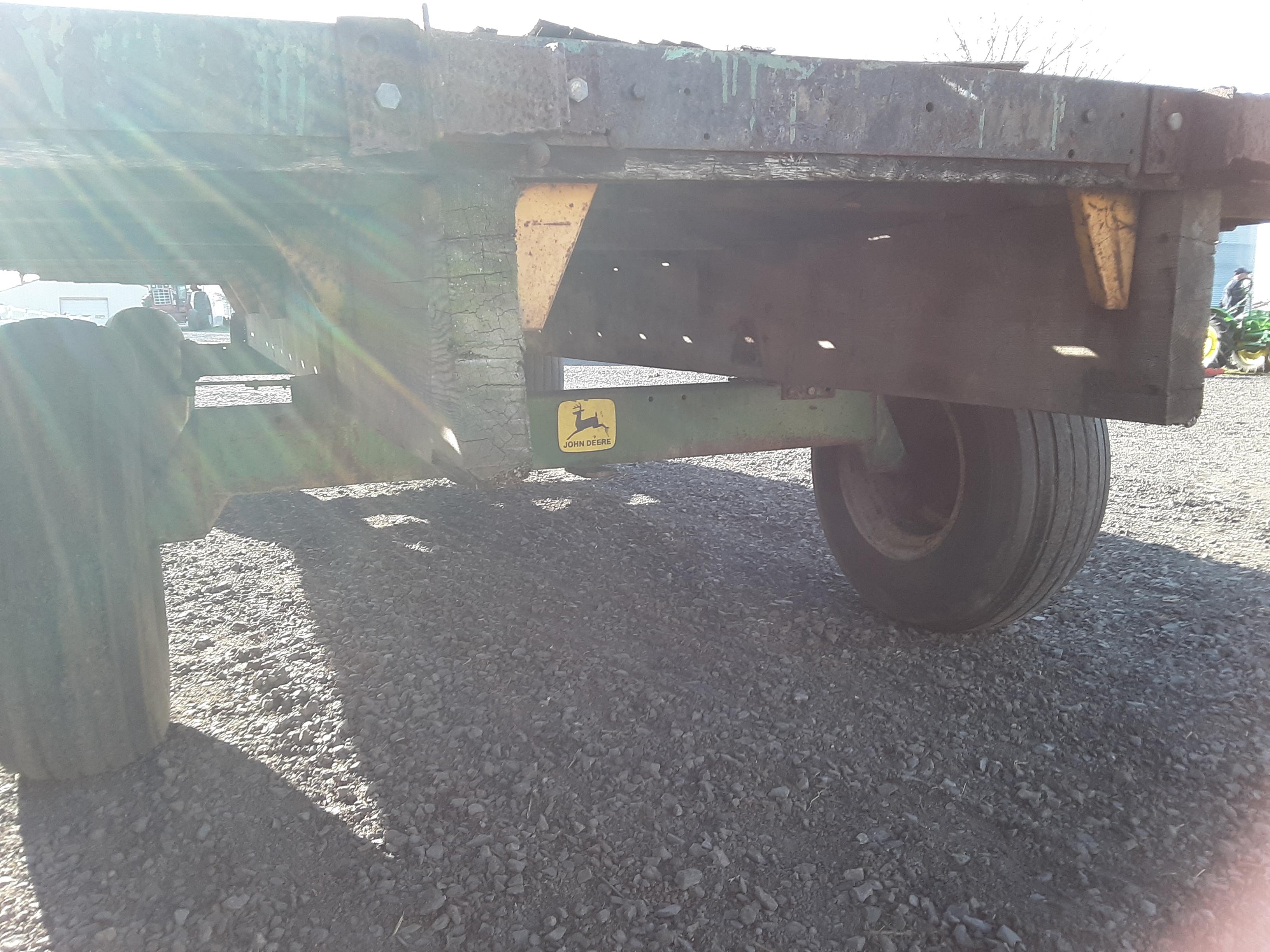 Flatwagon 8 ton John Deere running gear