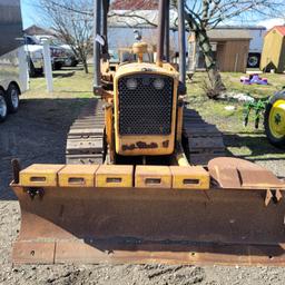 350 John Deere bulldozer runs good