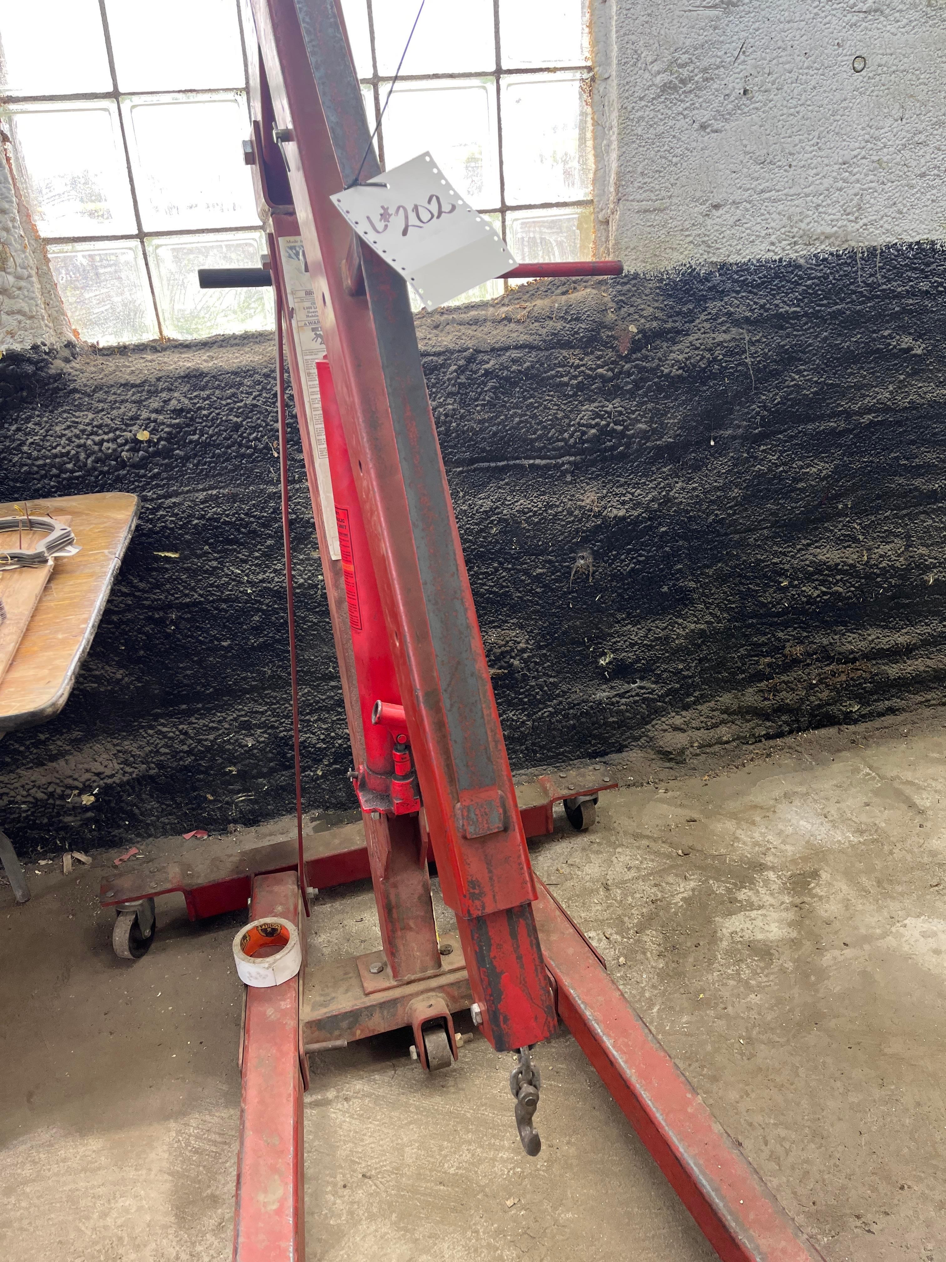 Engine lift