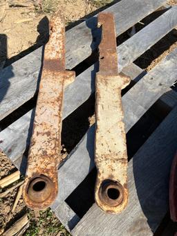 Fast hitch arms