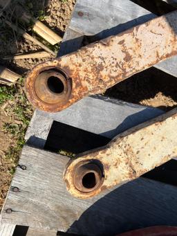 Fast hitch arms