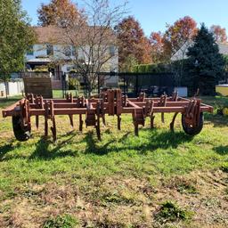 IH 550, 13 shank