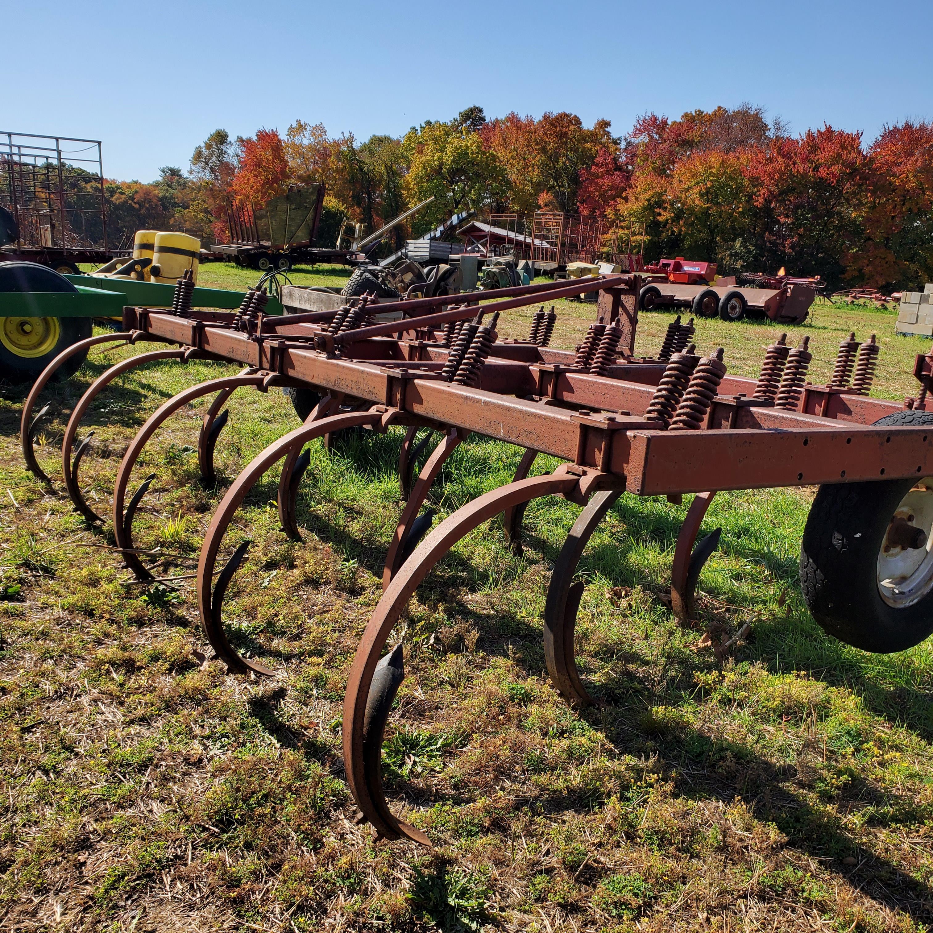 IH 550, 13 shank
