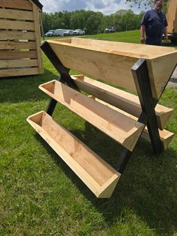 New Wood stand planter
