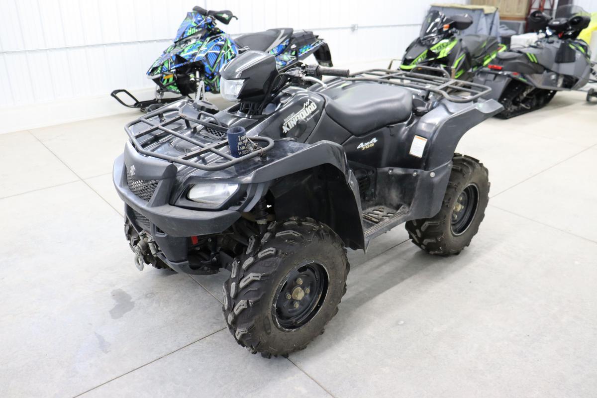 2006 Suzuki King Quad 700 4 x 4, miles - 2,038 fuel injected, VIN - 5SAAP41