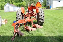 Allis - Chalmers WD 45 with disc and plow