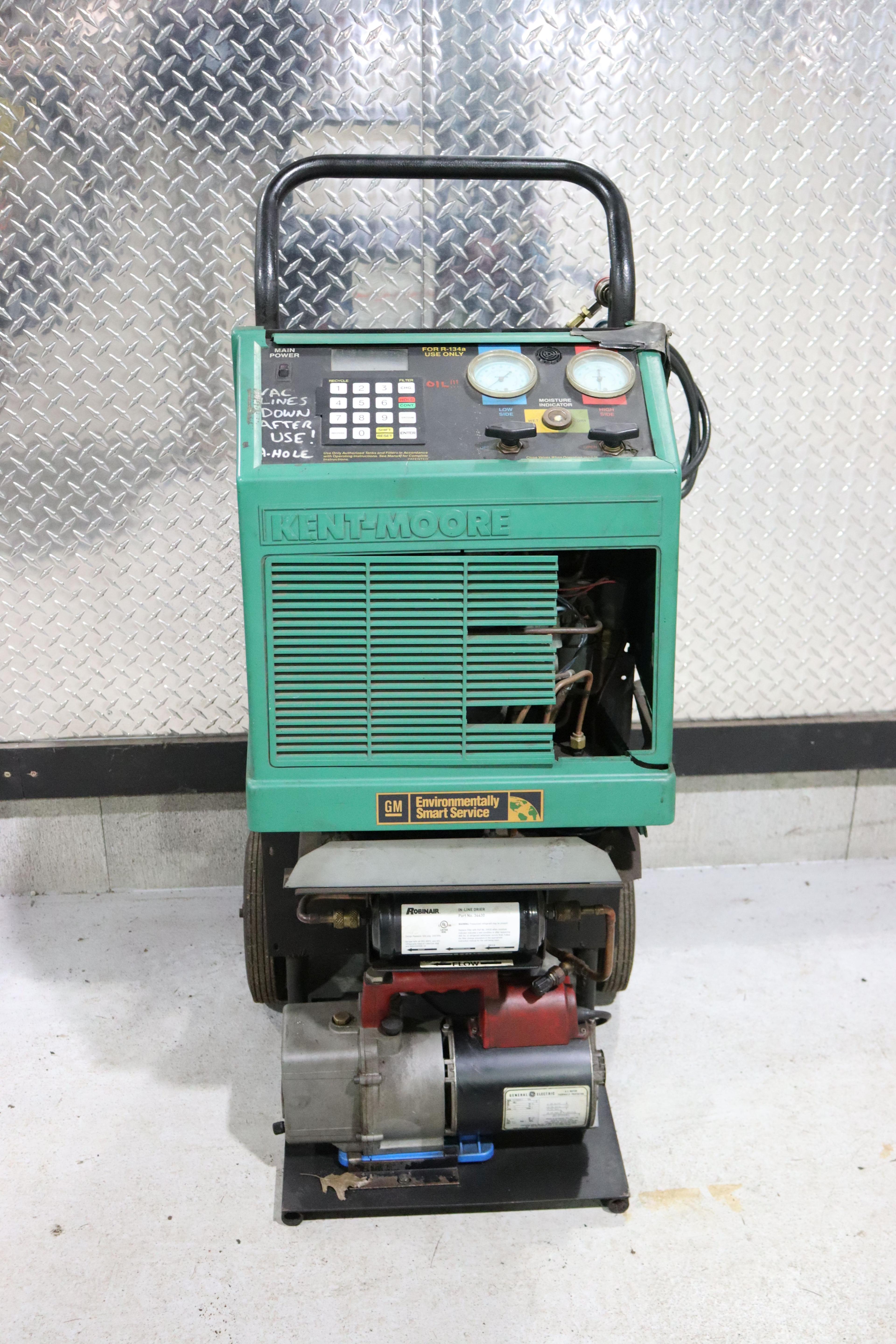 Kent Moore A/C machine with Freon tank