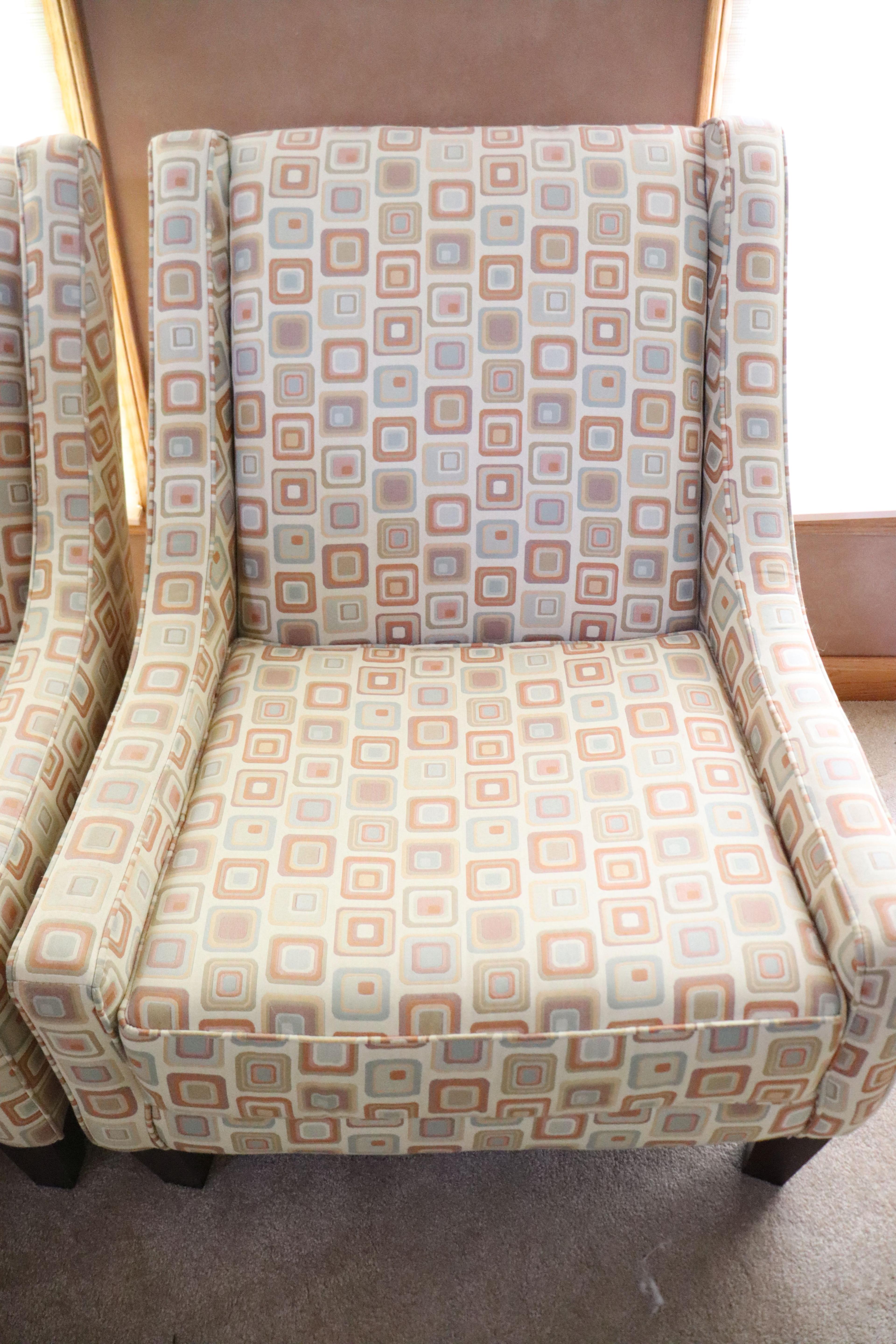 (2) chairs (main)
