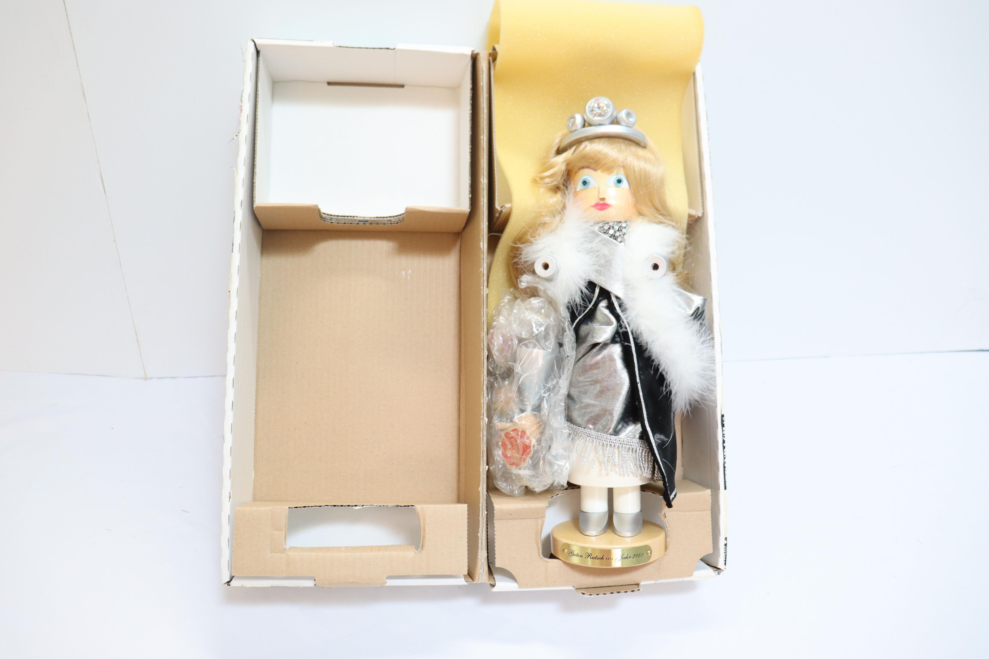 Steinbach   Nutcracker S1702- Millennium Girl