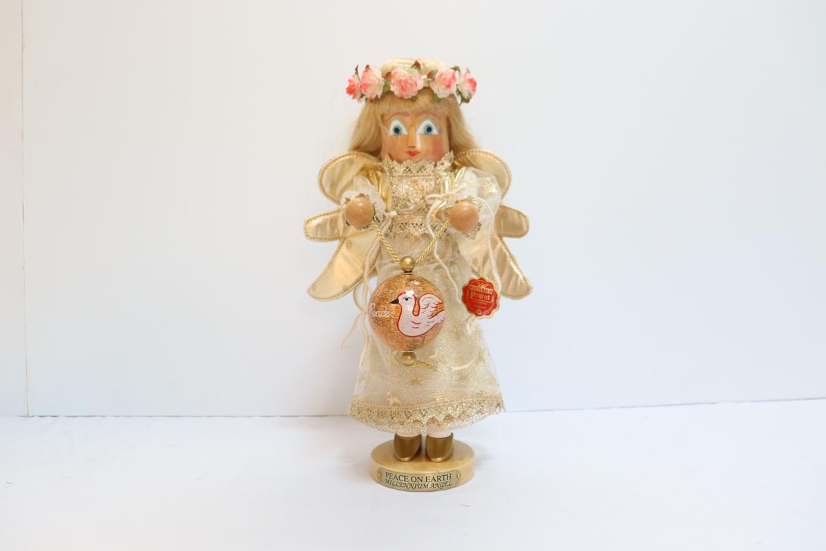 Steinbach   Nutcracker S1681- Millennium Angel