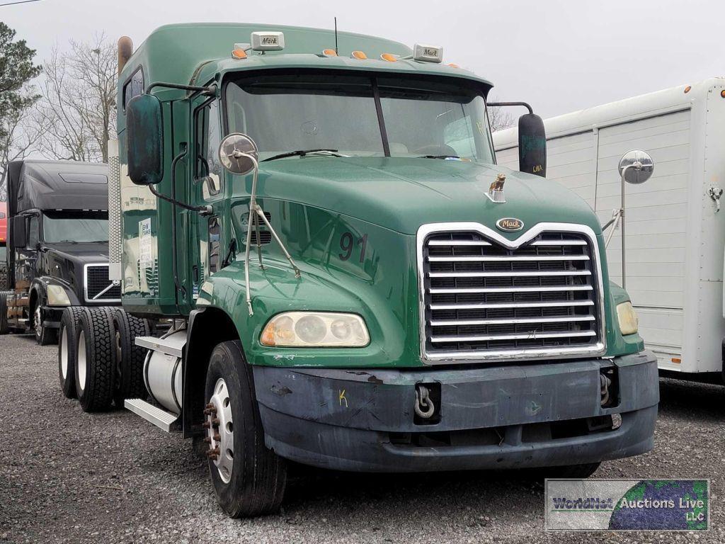 2005 MACK CXN613 TANDEM AXLE TRUCK TRACTOR