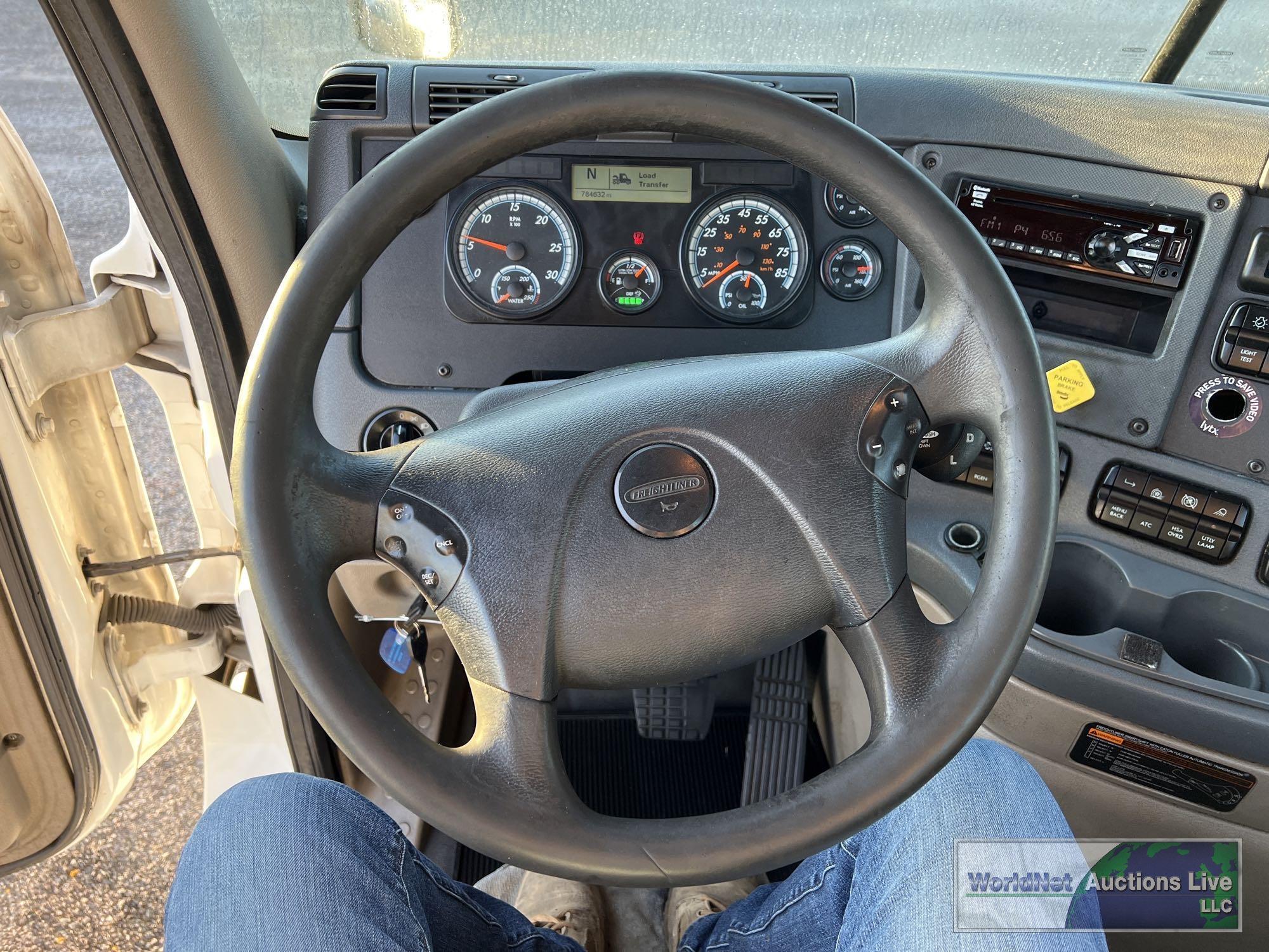 2018 FREIGHTLINER CASCADIA 125 6x2 DAY CAB ROAD TRACTOR, VIN # 1FUGGEDV8JLHB4043