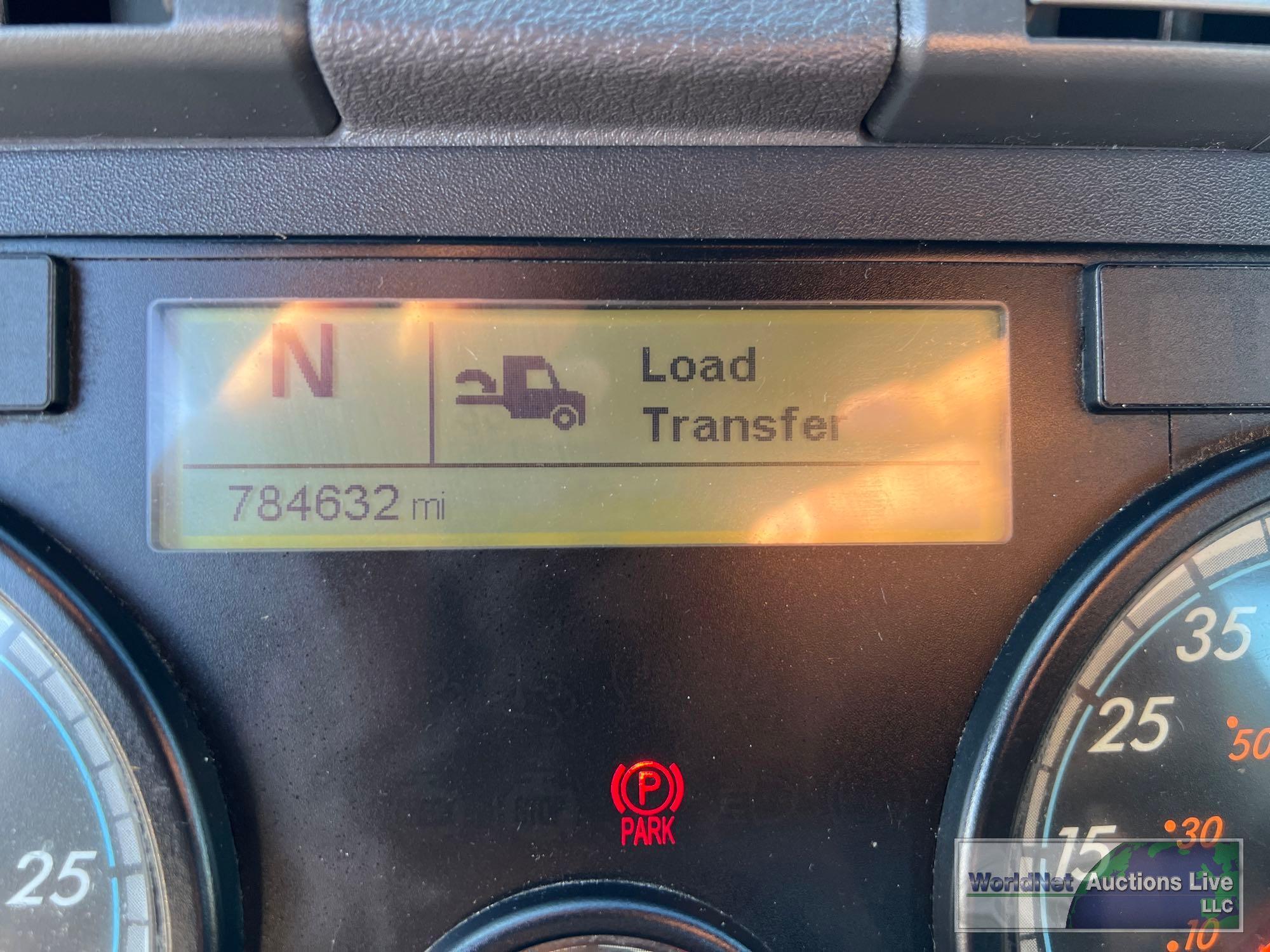 2018 FREIGHTLINER CASCADIA 125 6x2 DAY CAB ROAD TRACTOR, VIN # 1FUGGEDV8JLHB4043