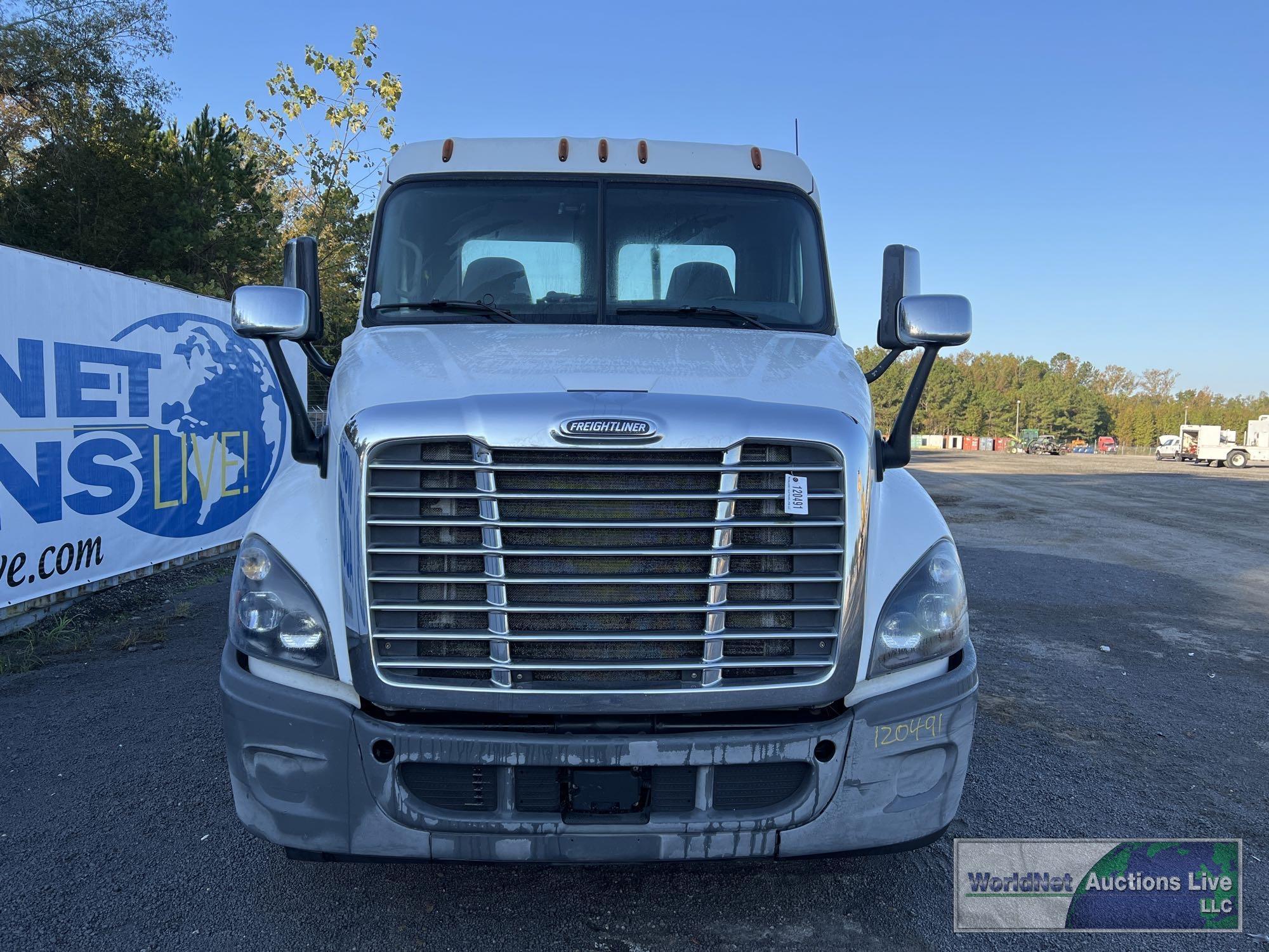 2018 FREIGHTLINER CASCADIA 125 6x2 DAY CAB ROAD TRACTOR, VIN # 1FUGGEDV8JLHB4043