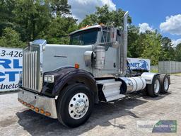 2015 KENWORTH W900 DAY CAB ROAD TRACTOR, VIN # 1XKWDP0X6FR458171