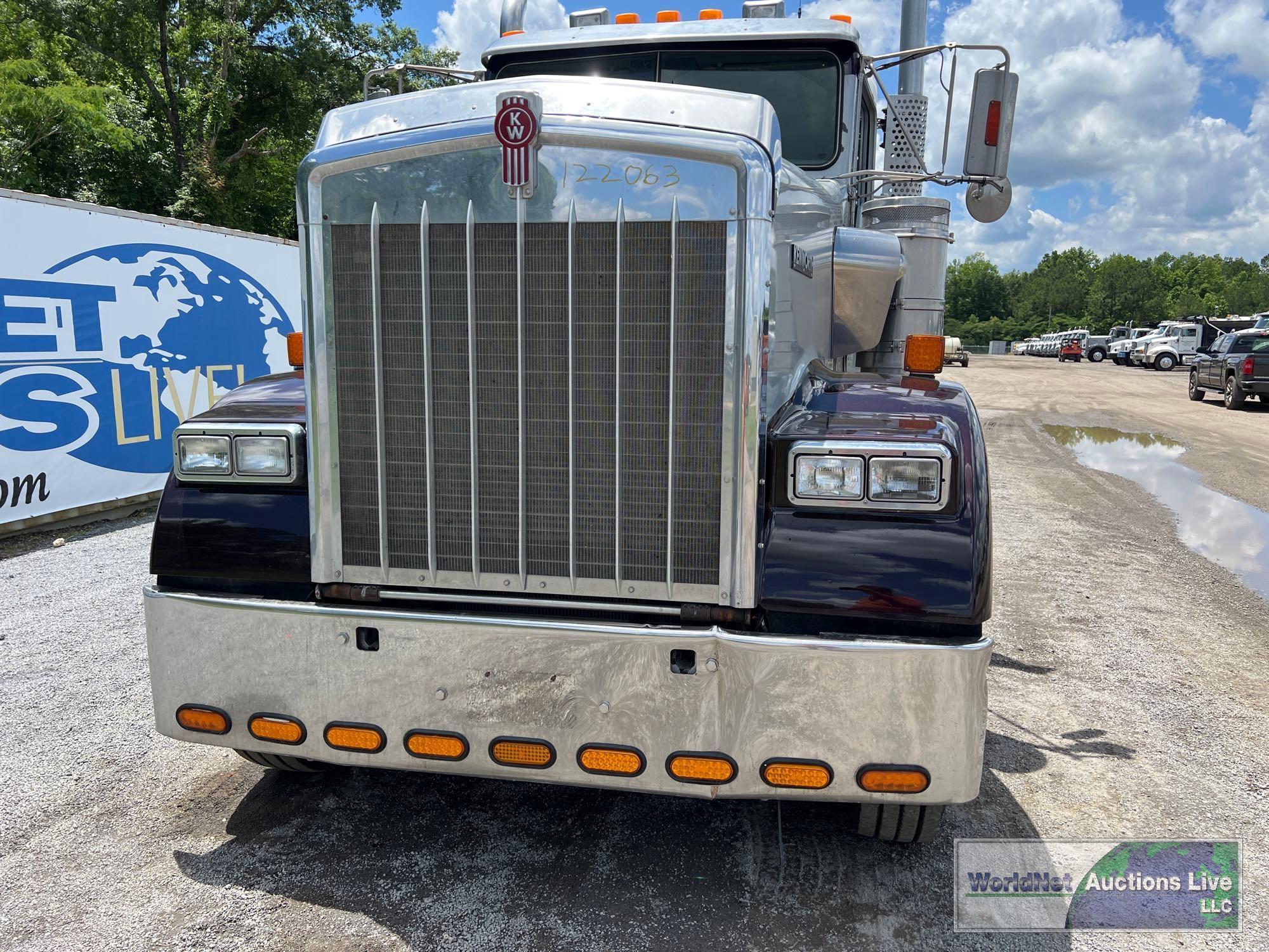 2015 KENWORTH W900 DAY CAB ROAD TRACTOR, VIN # 1XKWDP0X6FR458171