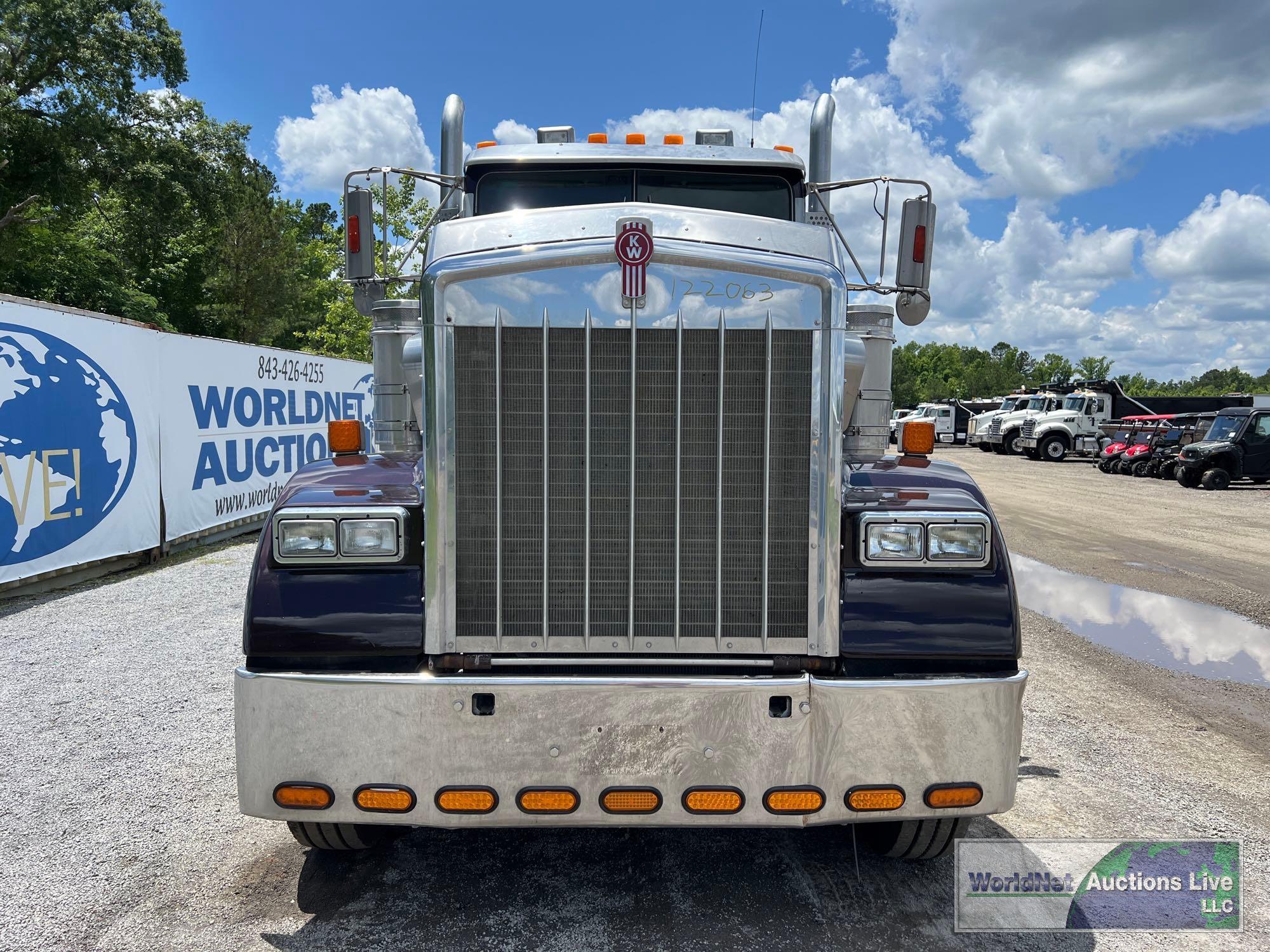 2015 KENWORTH W900 DAY CAB ROAD TRACTOR, VIN # 1XKWDP0X6FR458171