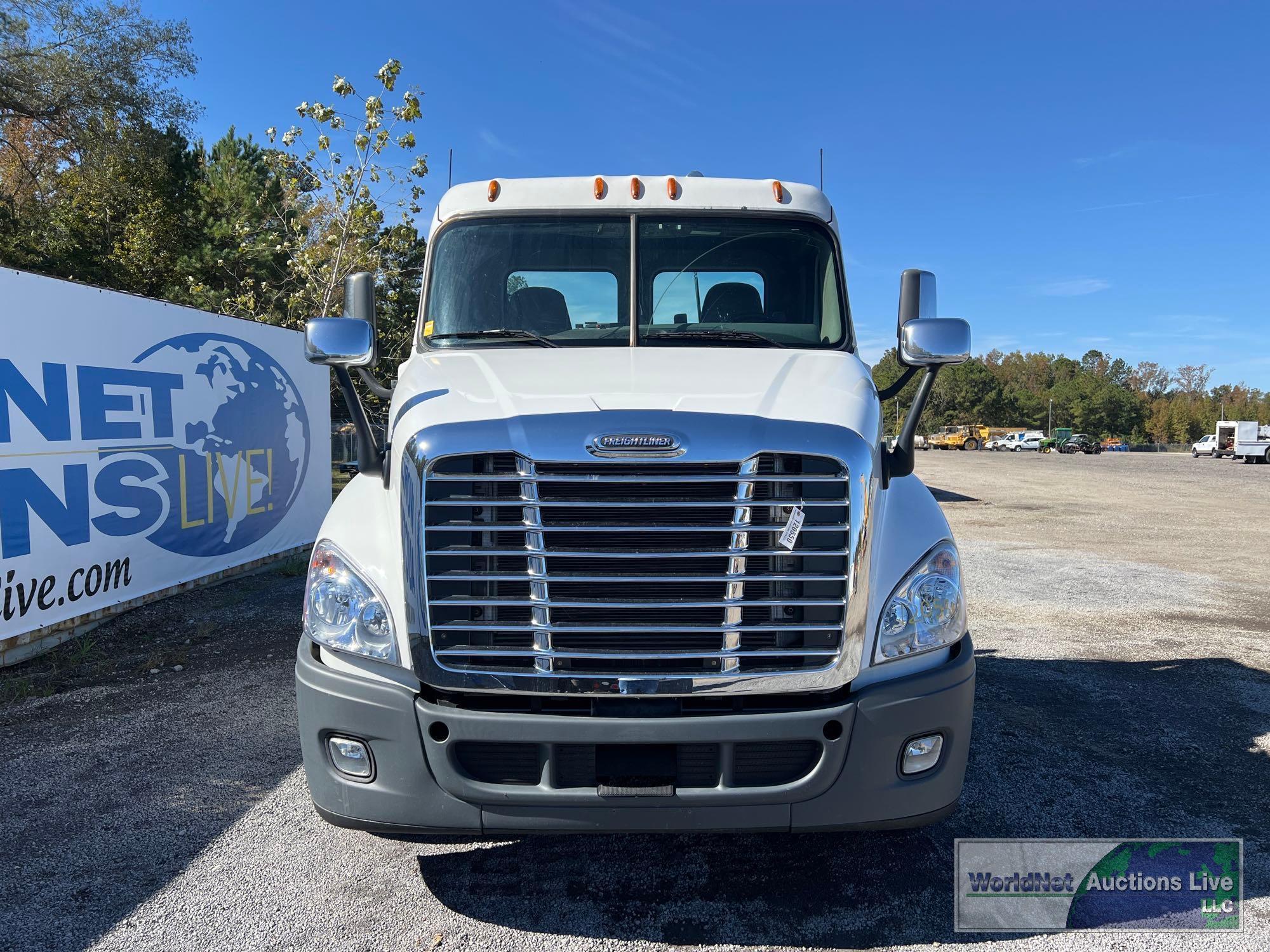 2016 FREIGHTLINER CASCADIA 125 6x2 DAY CAB ROAD TRACTOR, VIN # 1FUGGEDV7GLHB3877