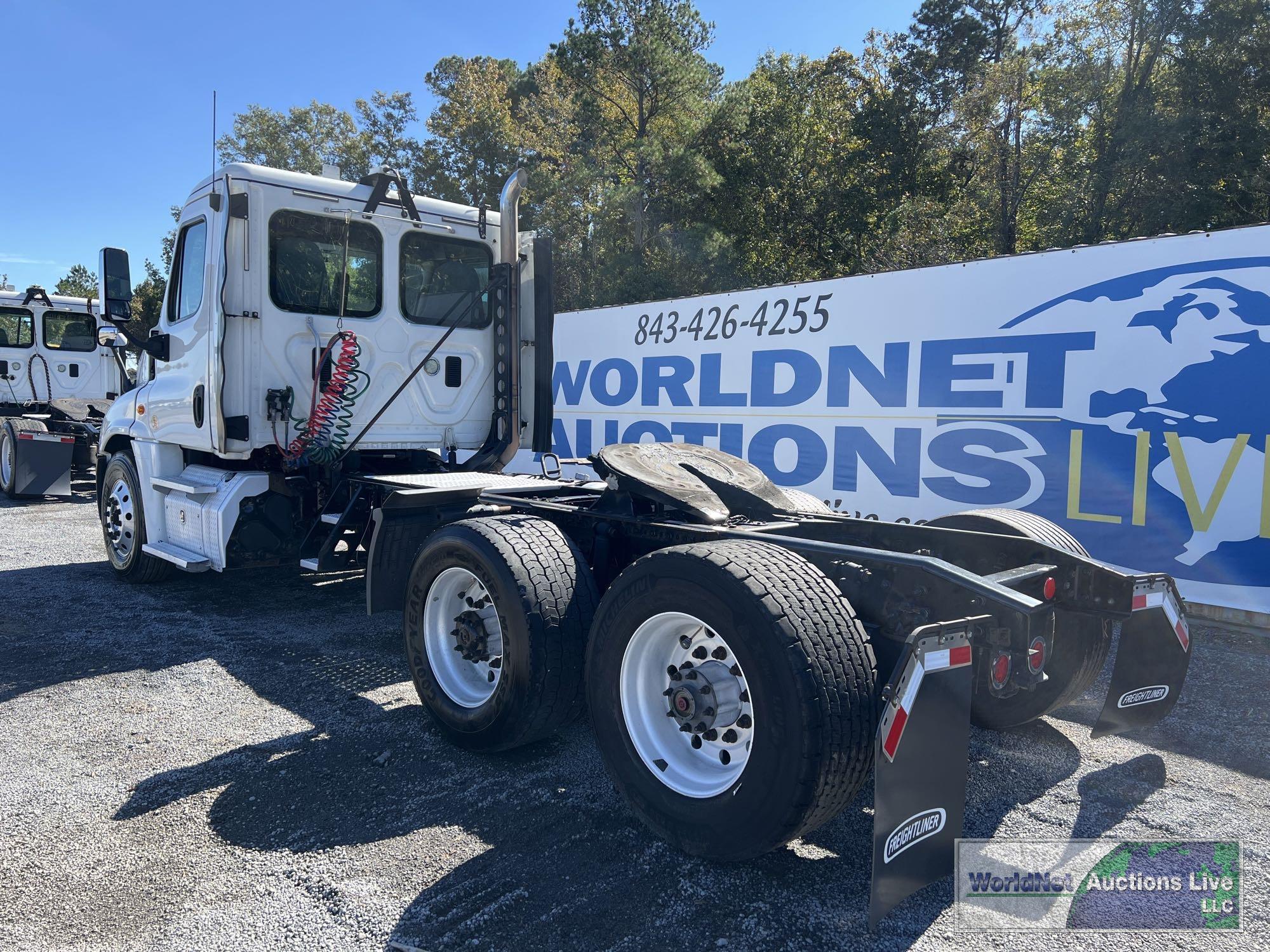 2016 FREIGHTLINER CASCADIA 125 6x2 DAY CAB ROAD TRACTOR, VIN # 1FUGGEDV7GLHB3877