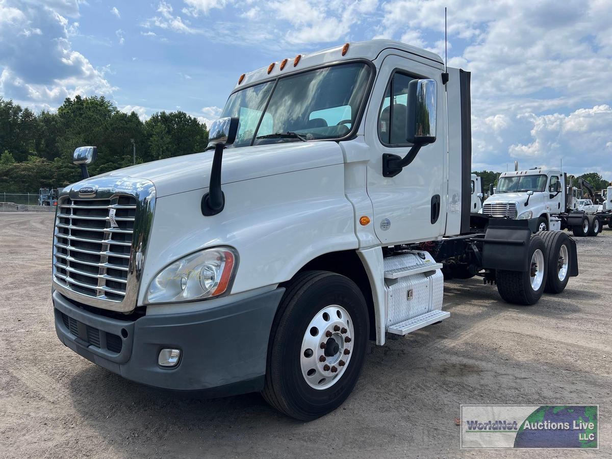 2016 FREIGHTLINER CASCADIA 6x2 DAY CAB ROAD TRACTOR, VIN # 1FUGGEDV4GLHB3934