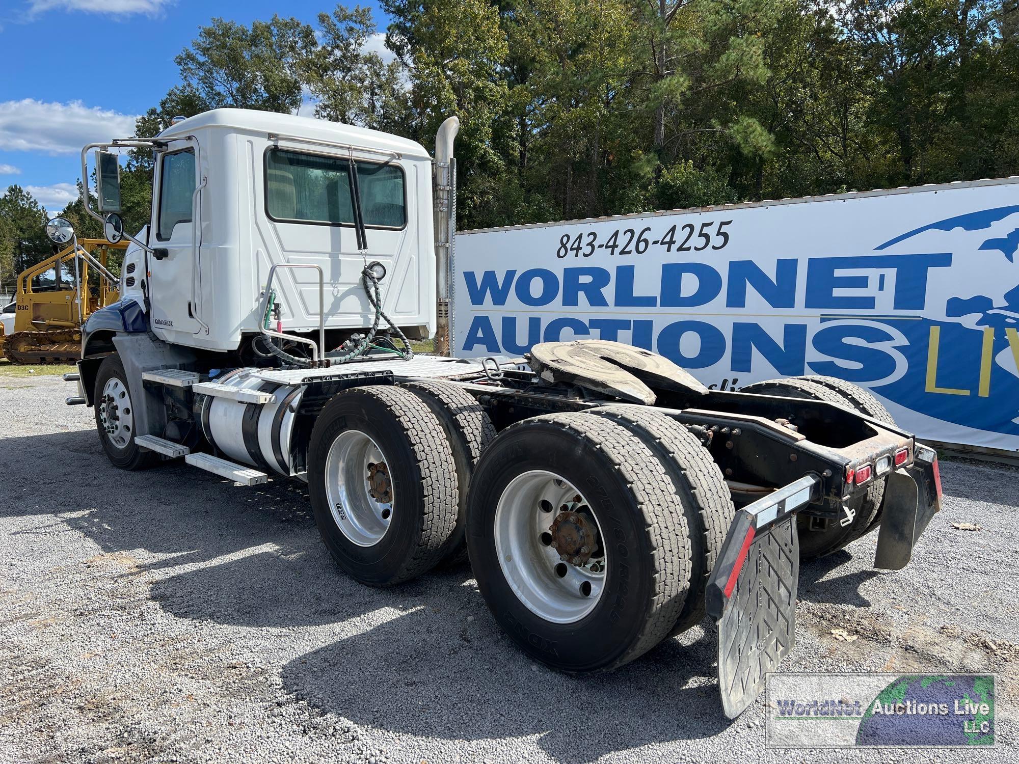 2015 MACK CXU613 DAY CAB ROAD TRACTOR, VIN # 1M1AW09Y2FM052310