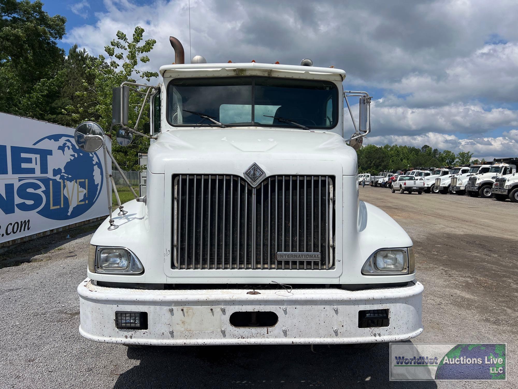 1997 INTERNATIONAL 9200 DAY CAB ROAD TRACTOR, VIN # 2HSFMAMR5VC031555