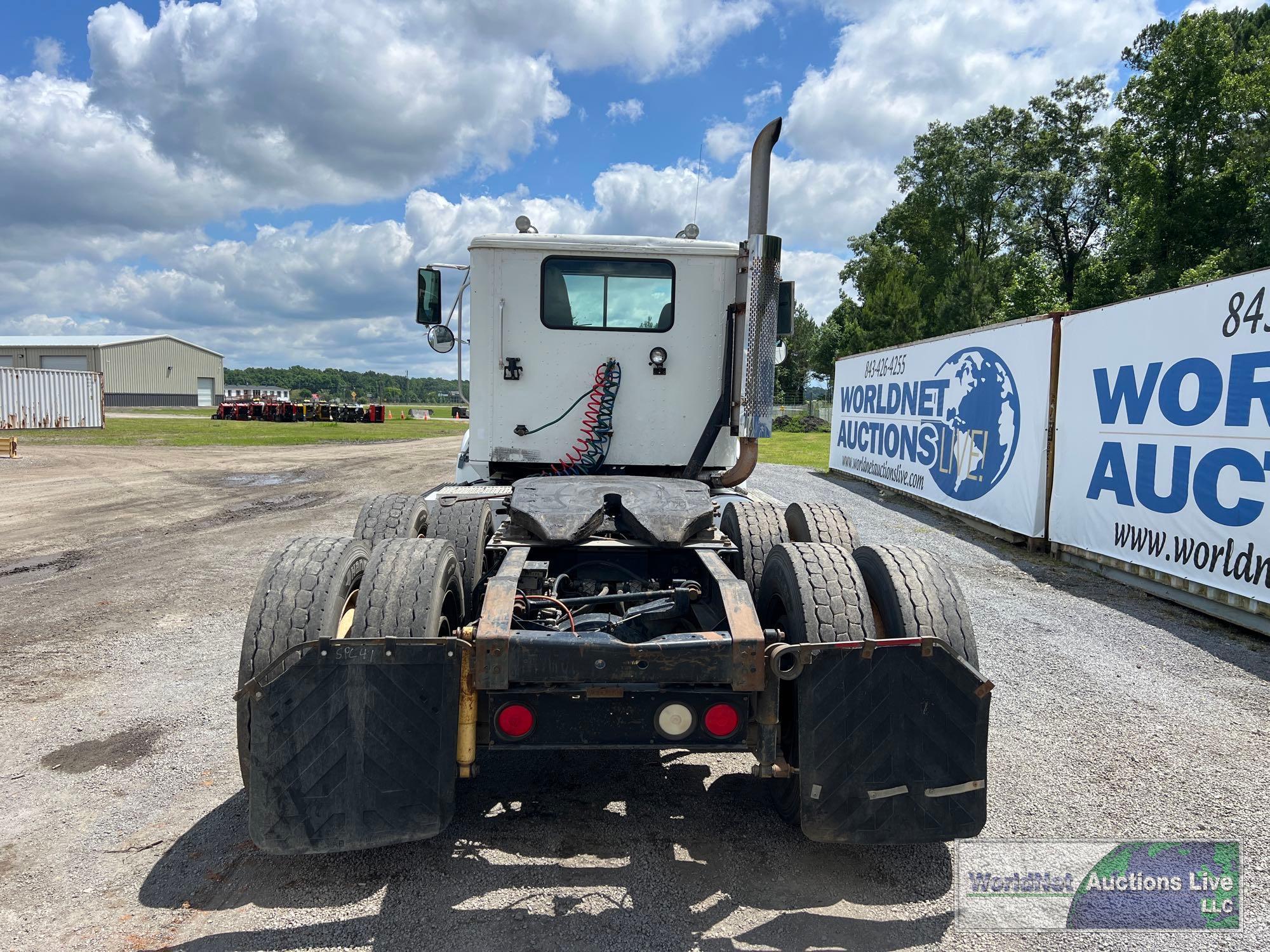 1997 INTERNATIONAL 9200 DAY CAB ROAD TRACTOR, VIN # 2HSFMAMR5VC031555