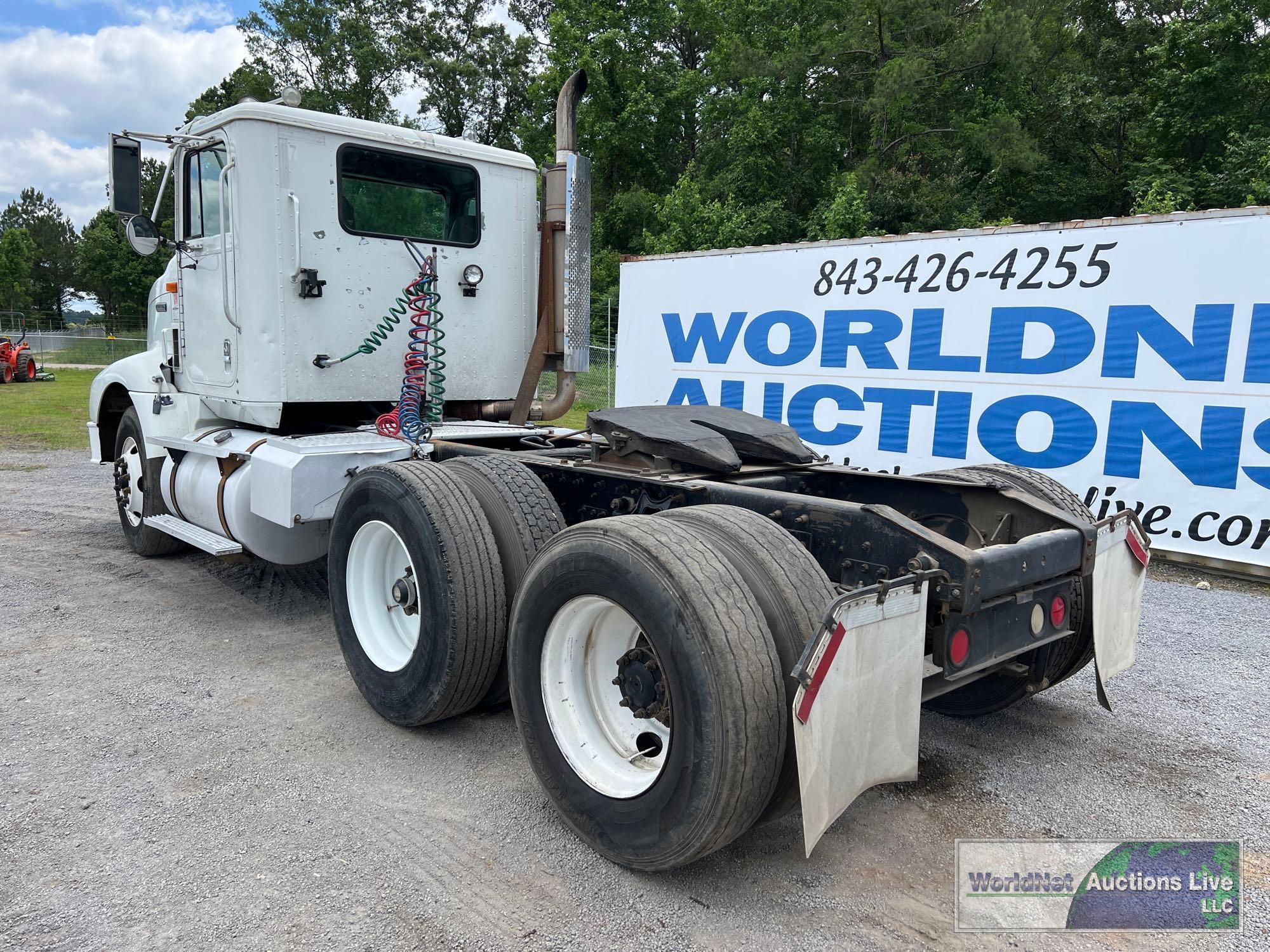 1997 INTERNATIONAL 9200 DAY CAB ROAD TRACTOR, VIN # 2HSFMAMR9VC031557