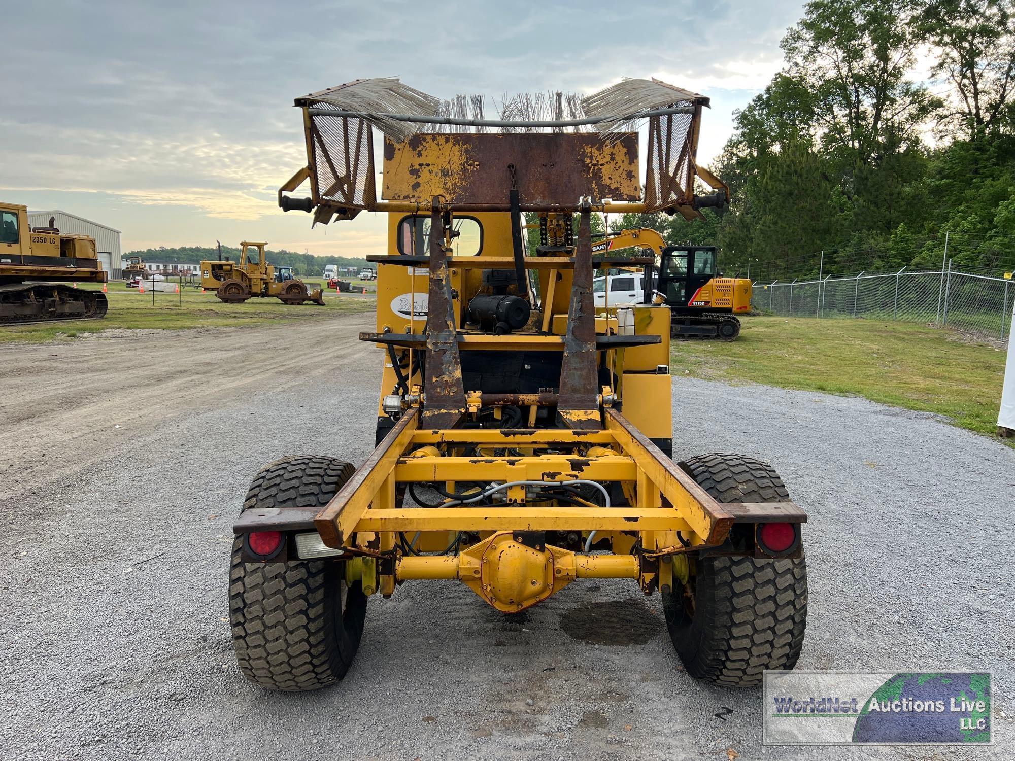 2013 BROYHILL LOAD-N-PACK WASTE TRUCK SN-1304158-5.13