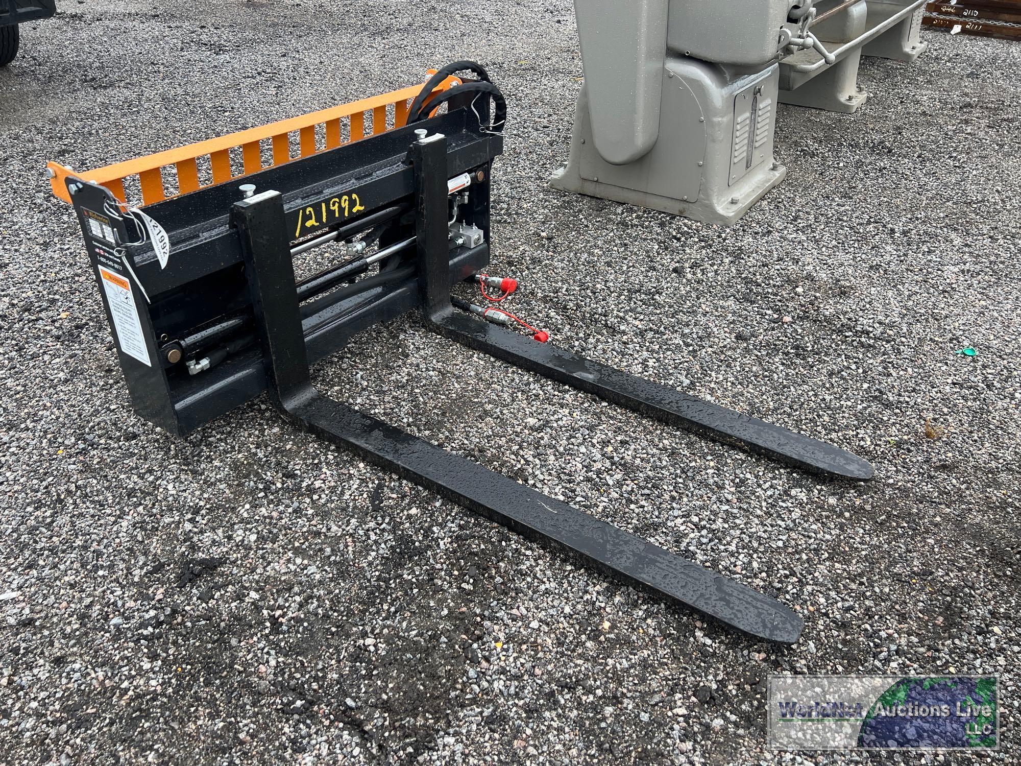 2023 WOLVERINE PFA-11-3300G HYDRAULIC PALLET FORKS SN-ZW03090