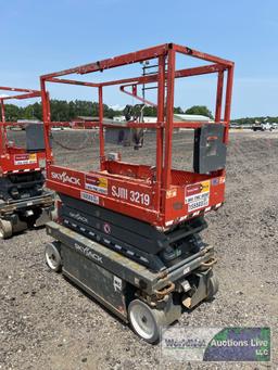 2018 SKYJACK SJlll-3219 SCISSOR LIFT SN-22131640