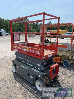 2018 SKYJACK SJlll-3219 SCISSOR LIFT SN-22131640