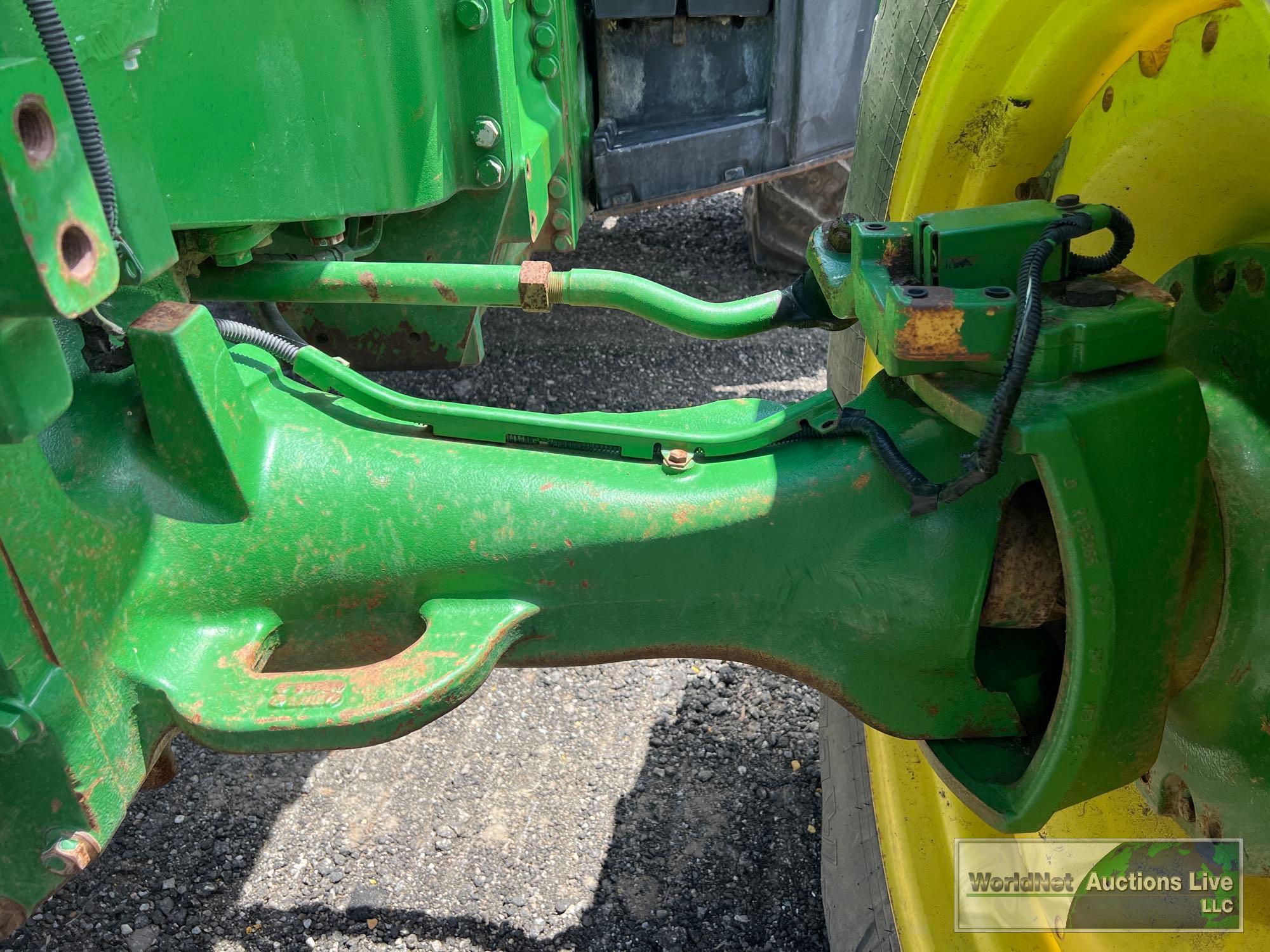 JOHN DEERE 8260R MFWD TRACTOR SN-1RW8260RHDP070480