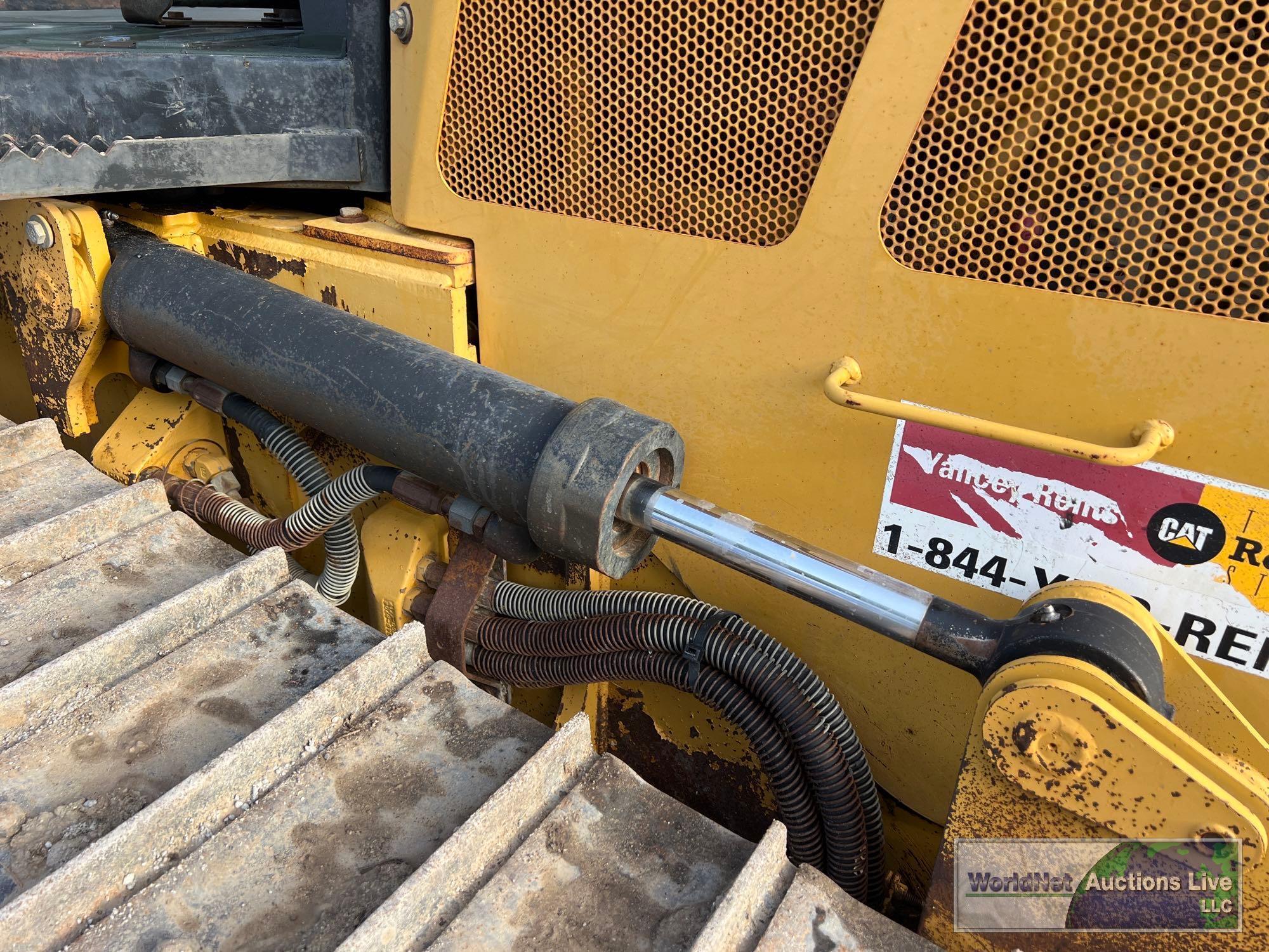 2015 CATERPILLAR D3K2LGP CRAWLER DOZER SN-CAT0D3K2HKLL00832