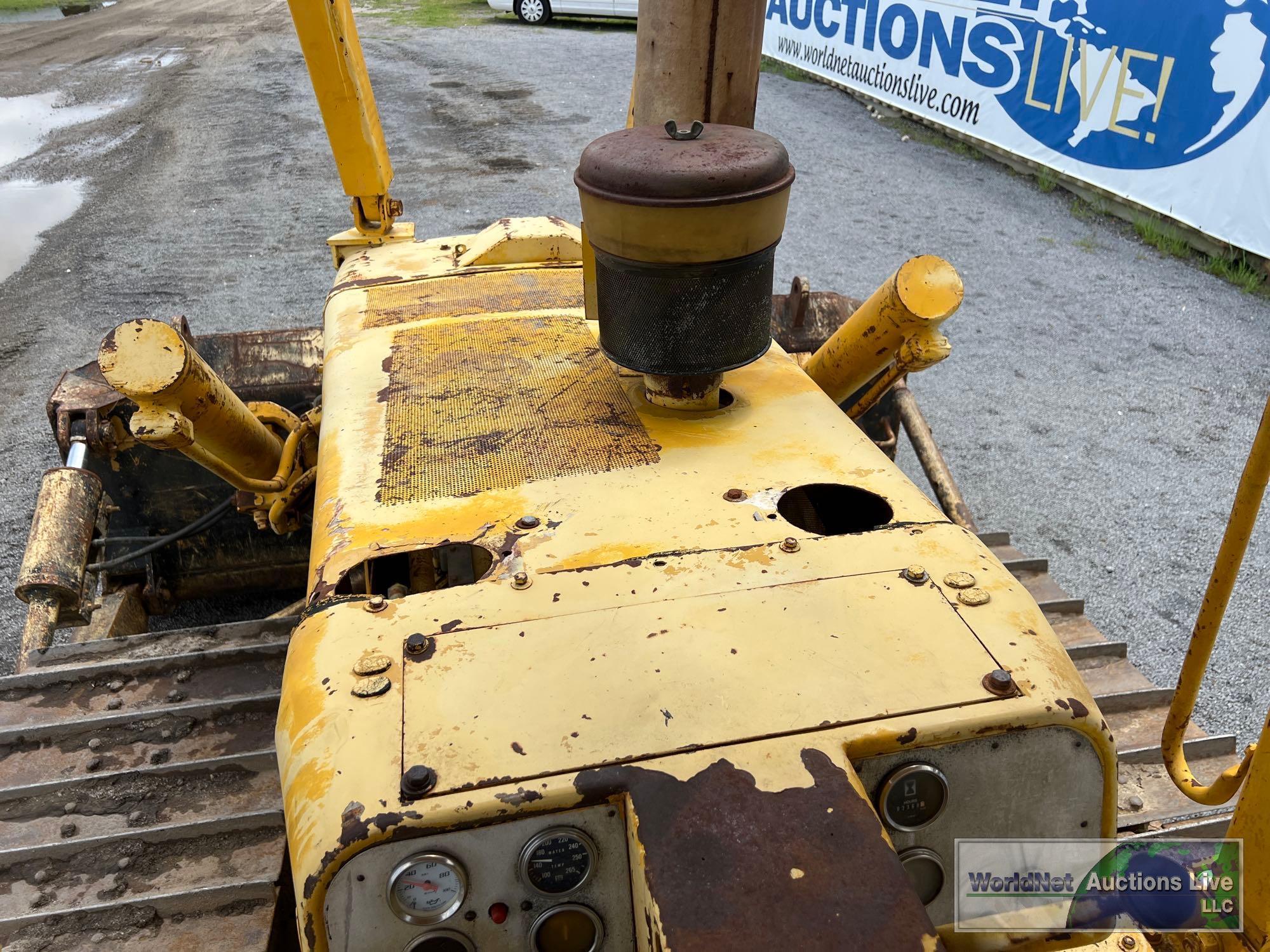 CATERPILLAR D5B CRAWLER DOZER SN-8P2150