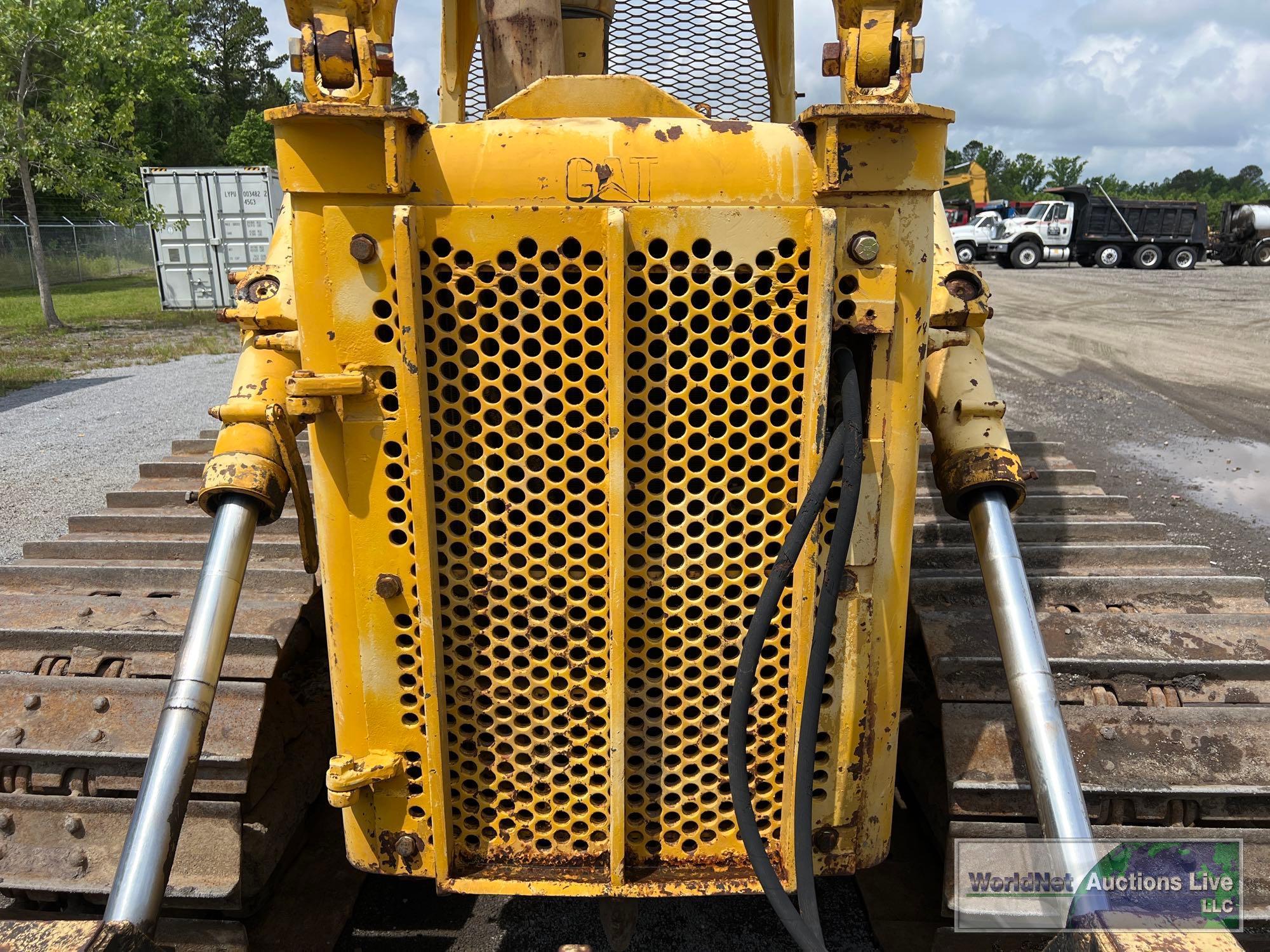 CATERPILLAR D5B CRAWLER DOZER SN-8P2150