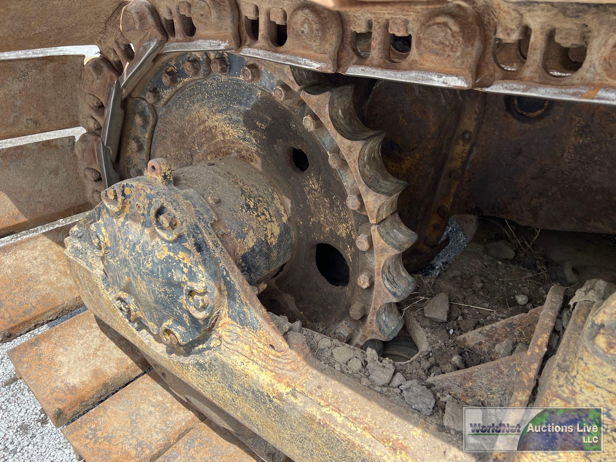 CATERPILLAR D5B CRAWLER DOZER SN-8P2150