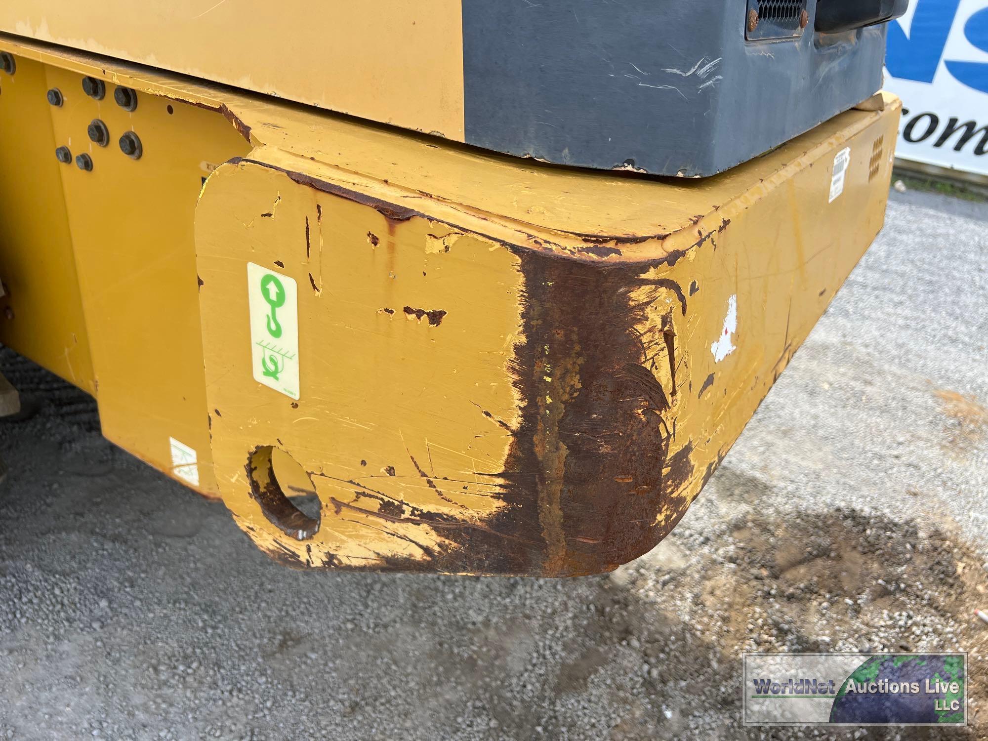 2014 CATERPILLAR CP44 VIBRATORY COMPACTOR SN-CAT0CP44CMPC00327