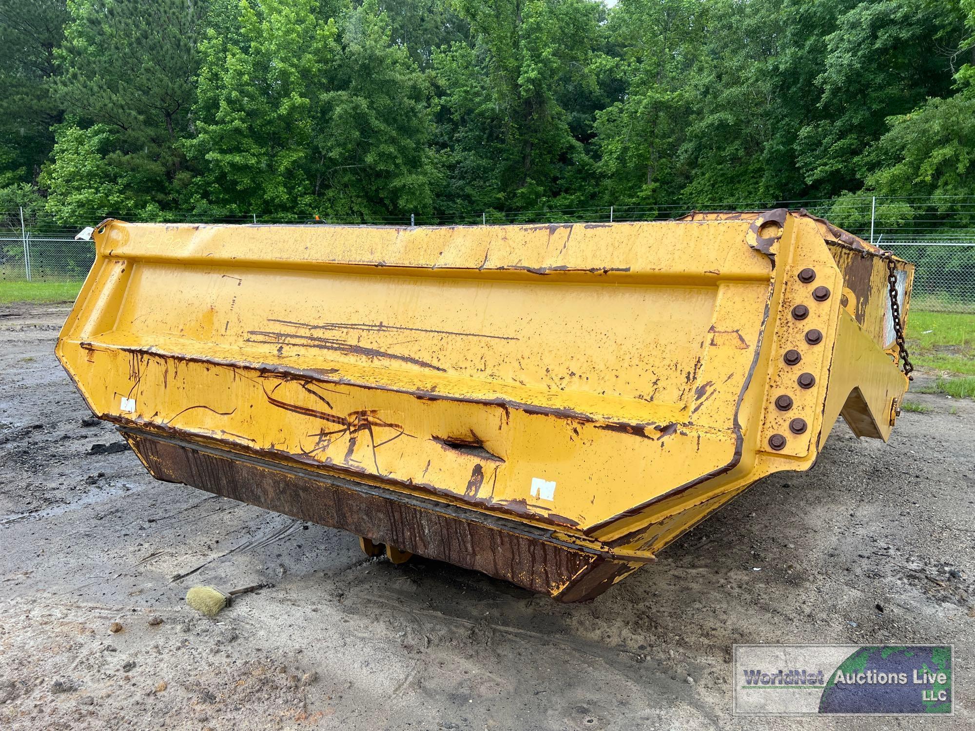 CATERPILLAR 730C OFF-ROAD DUMP BODY W/ TAILGATE