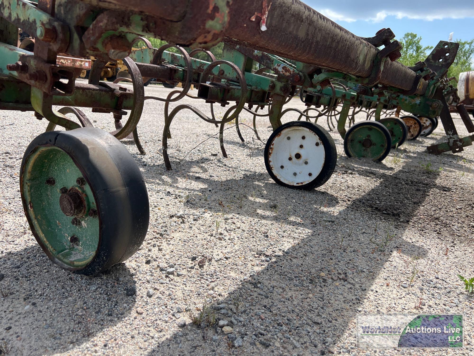 BURCH INC. 6 ROW CULTIVATOR