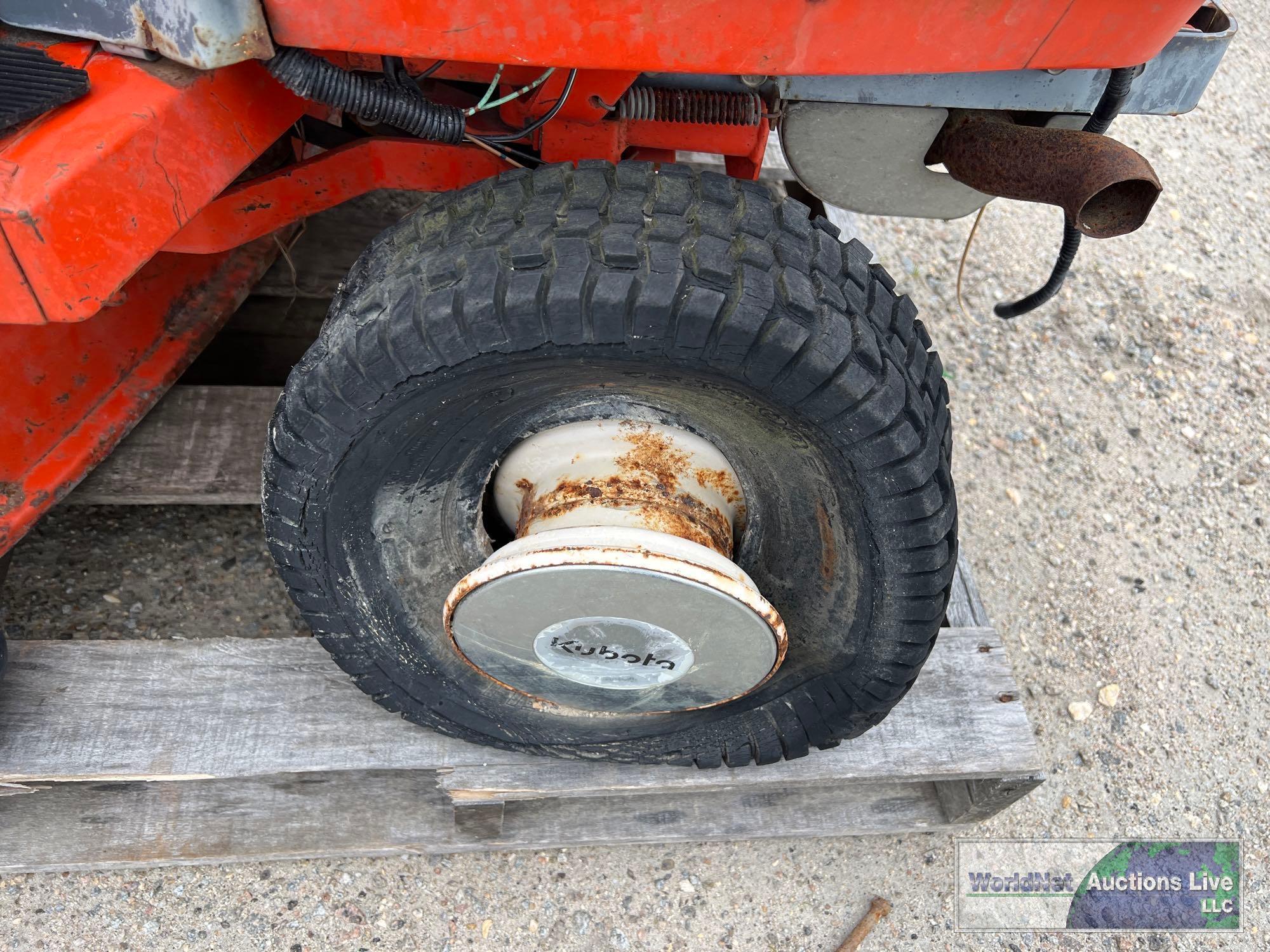 KUBOTA T1400 LAWN TRACTOR **NON-RUNNER**