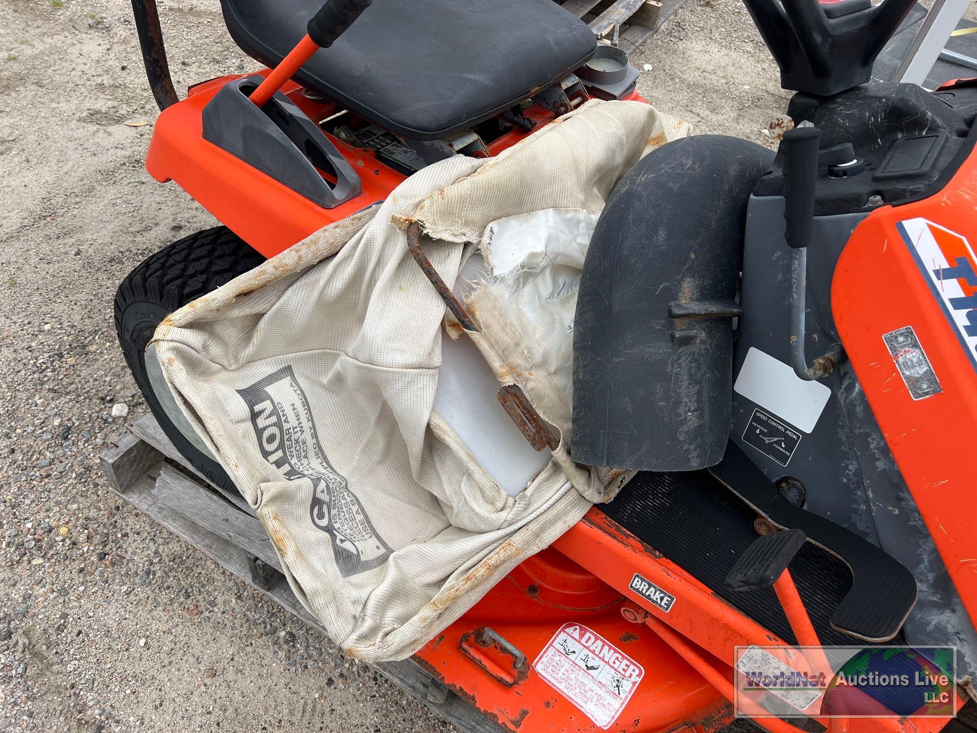 KUBOTA T1400 LAWN TRACTOR **NON-RUNNER**