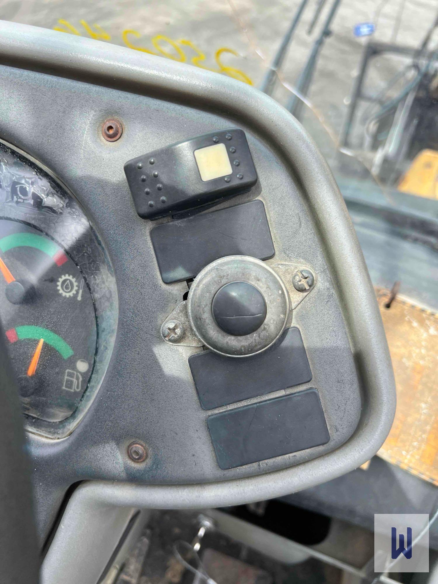 CATERPILLAR TH360B TELESCOPIC FORKLIFT, SN: CATTH360TSLE01256