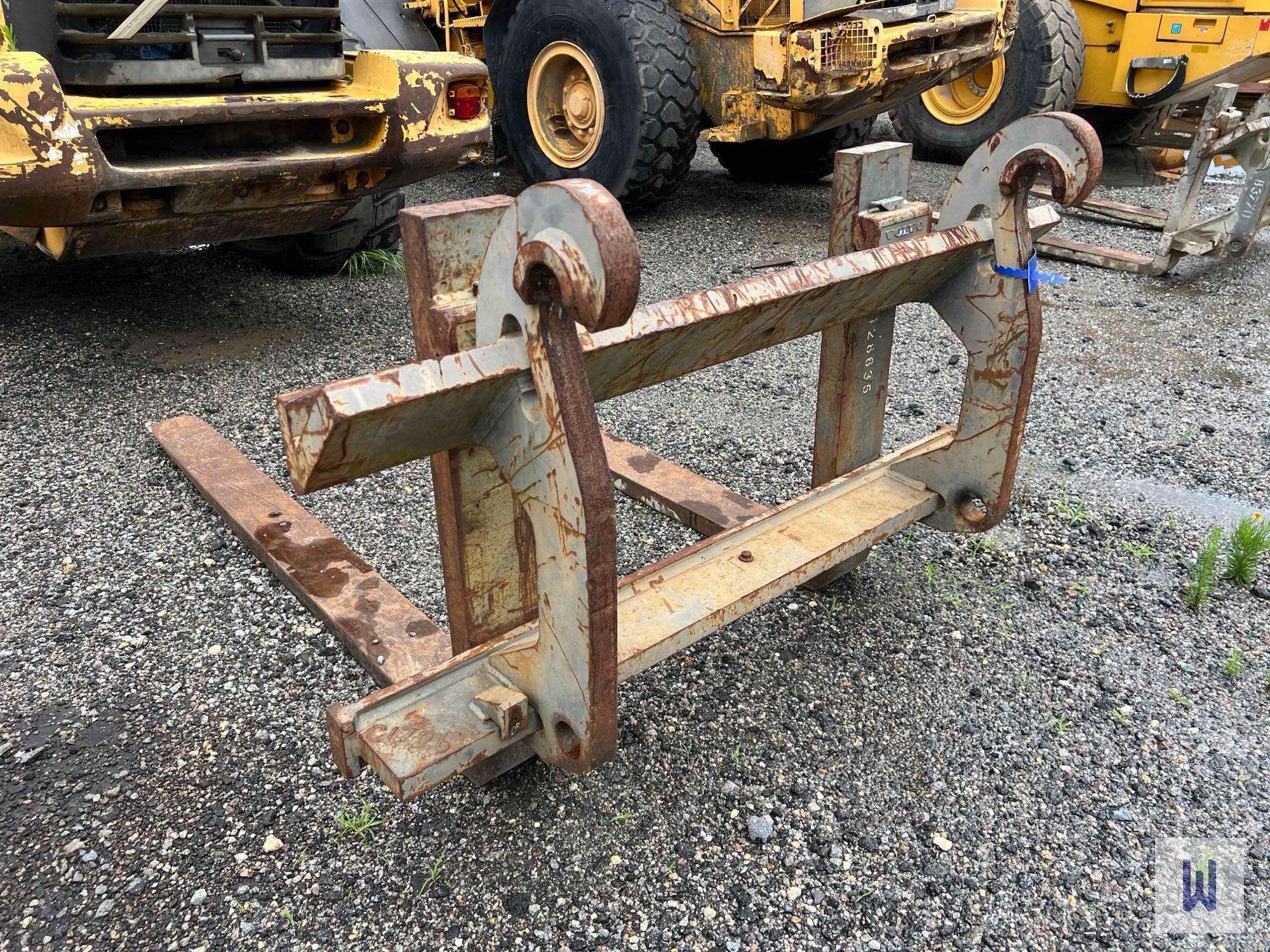VOLVO WHEEL LOADER FORKS ATTACHMENT, SN-C1725