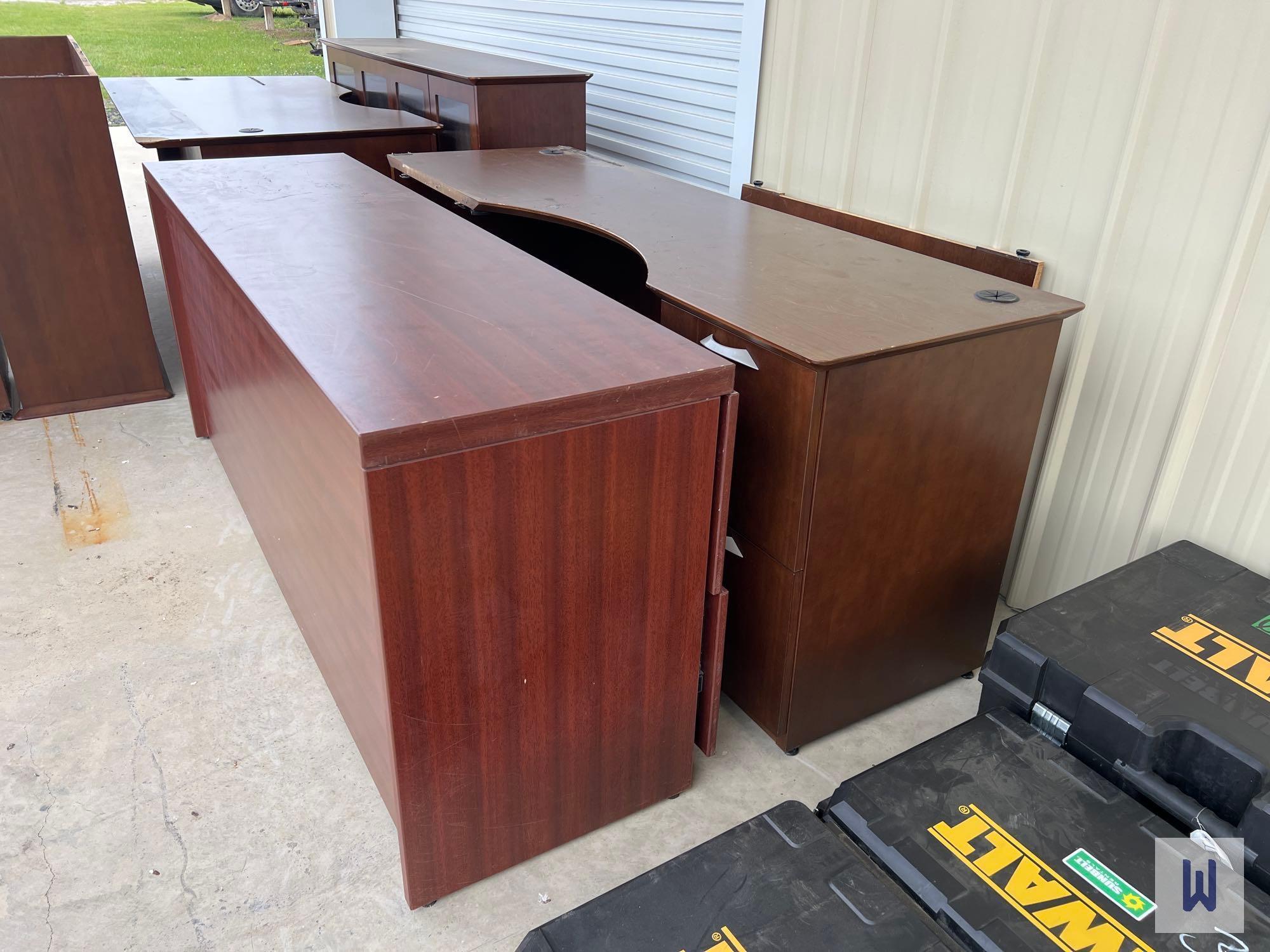 VARIOUS USED OFFICE DESKS/FURNITURE