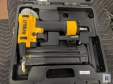 2021 DEWALT DWFP12233 PNEUMATIC BRAD NAILER, SN-21054306HBK