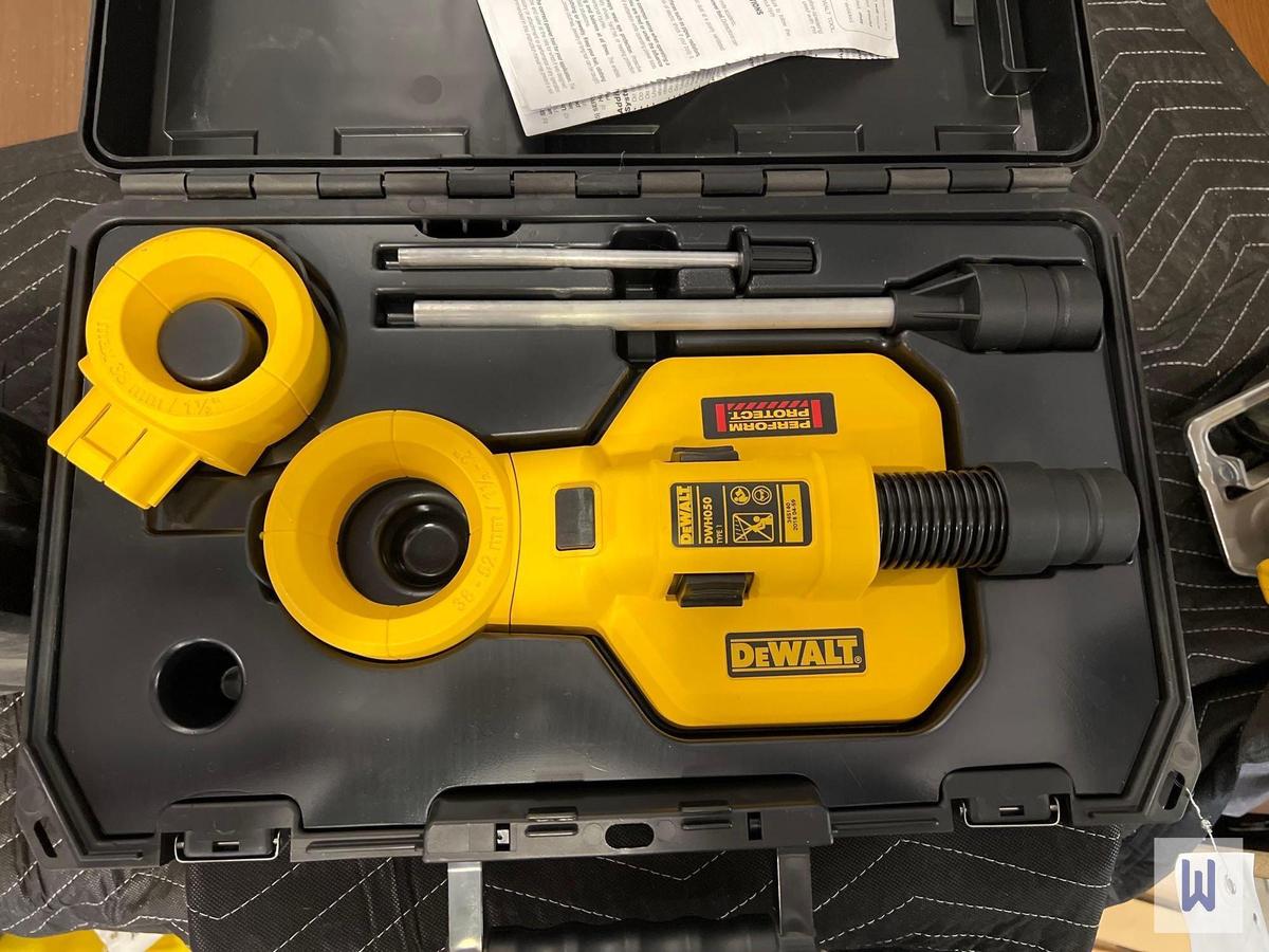 DEWALT DWH050 LARGE HAMMER DUST EXTRACTOR